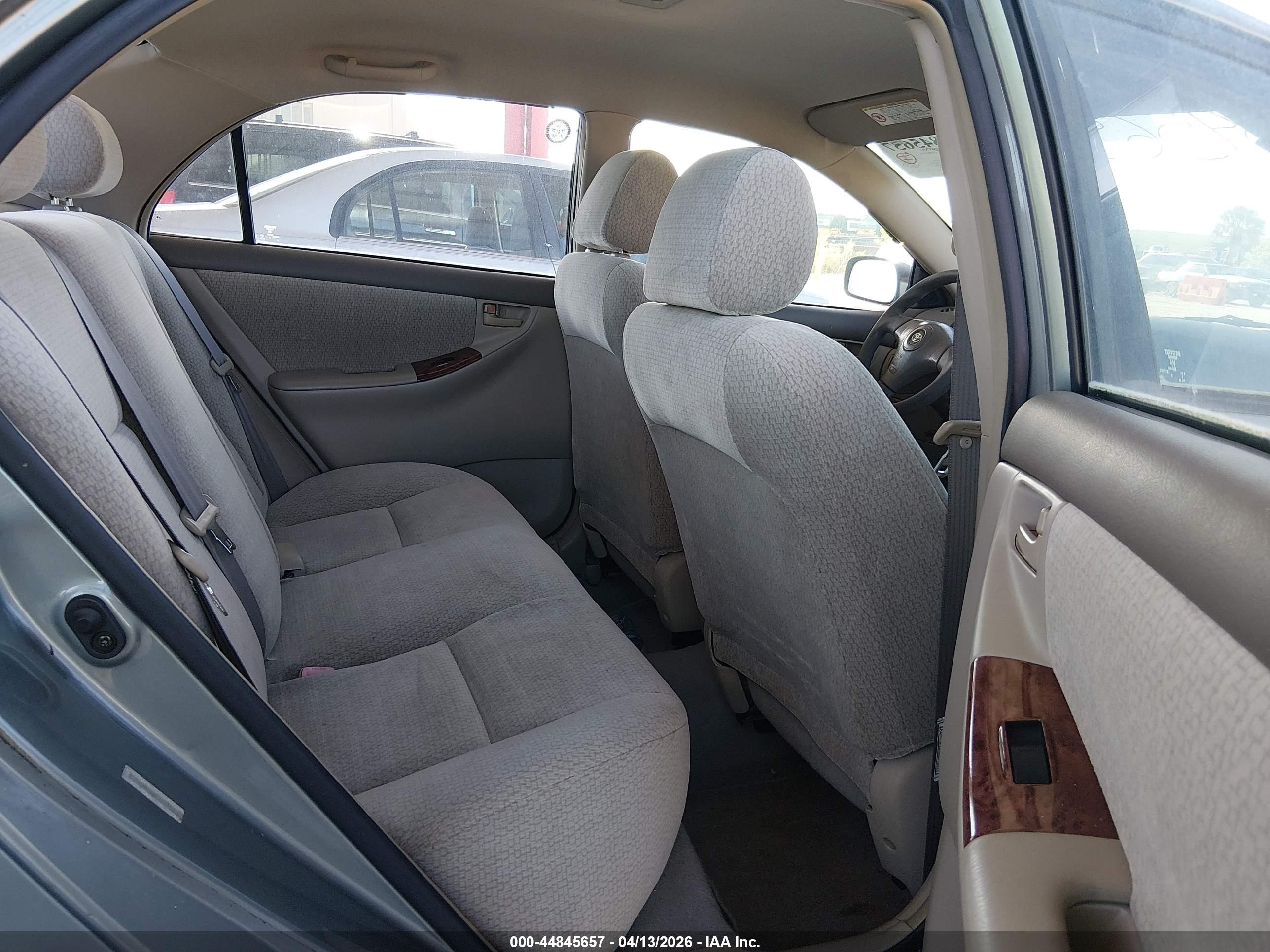 TOYOTA COROLLA image 8