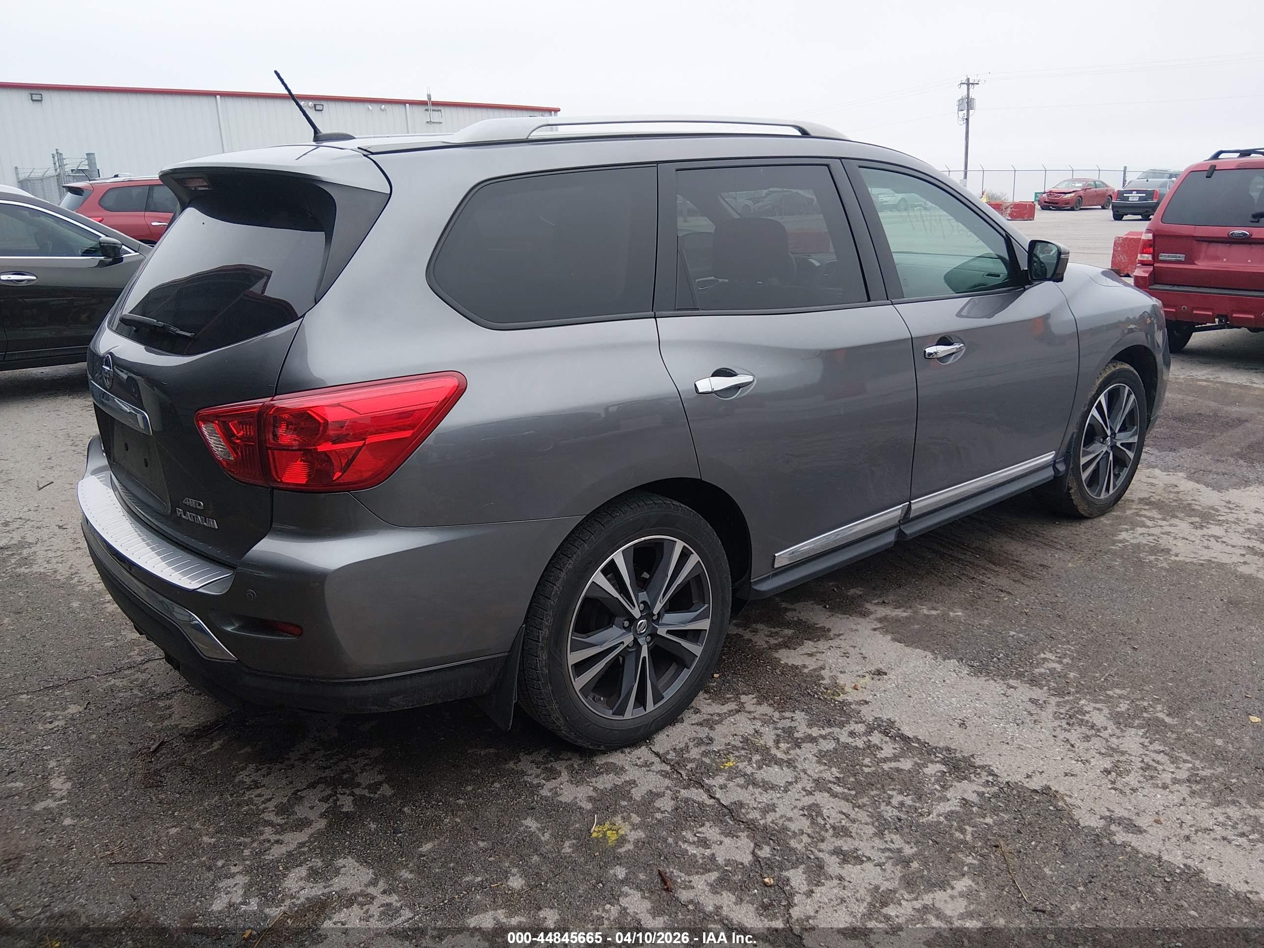 NISSAN PATHFINDER image 4