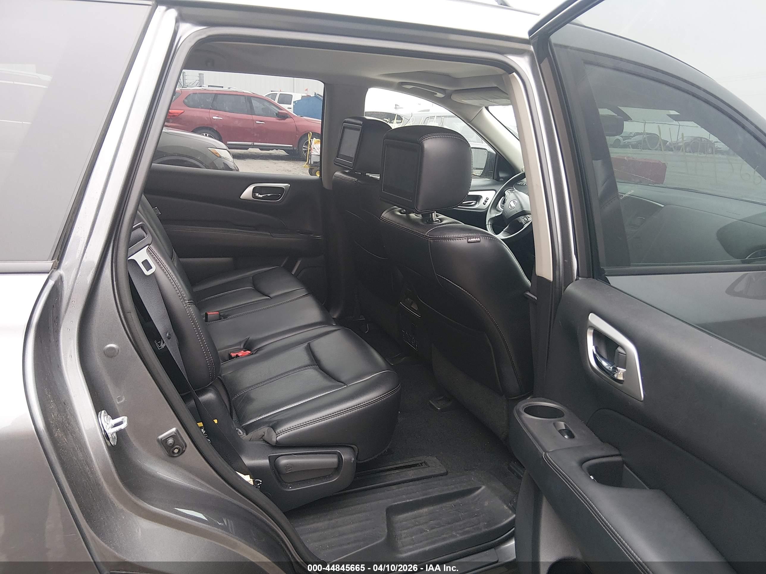NISSAN PATHFINDER image 8