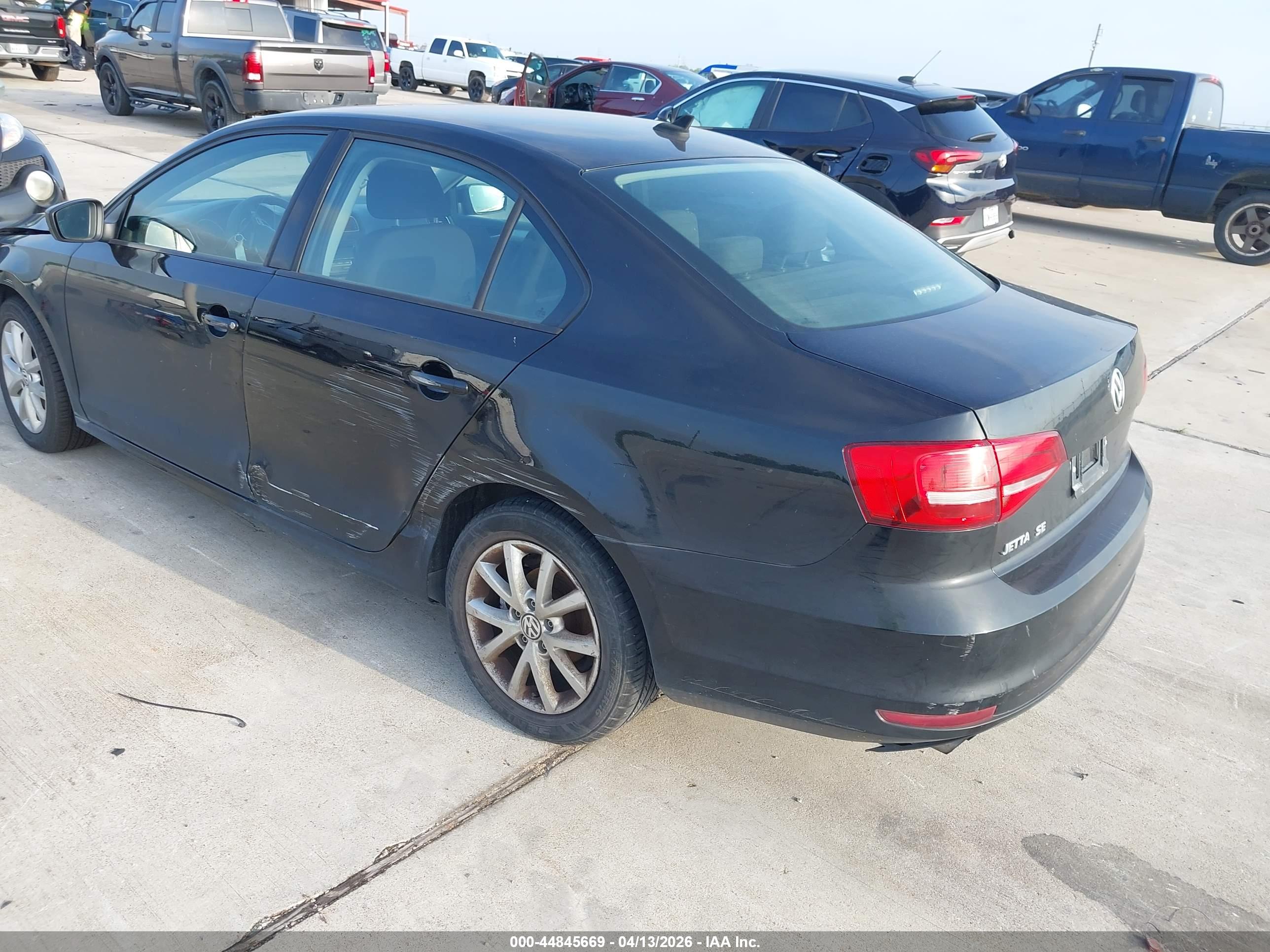 VOLKSWAGEN JETTA image 3