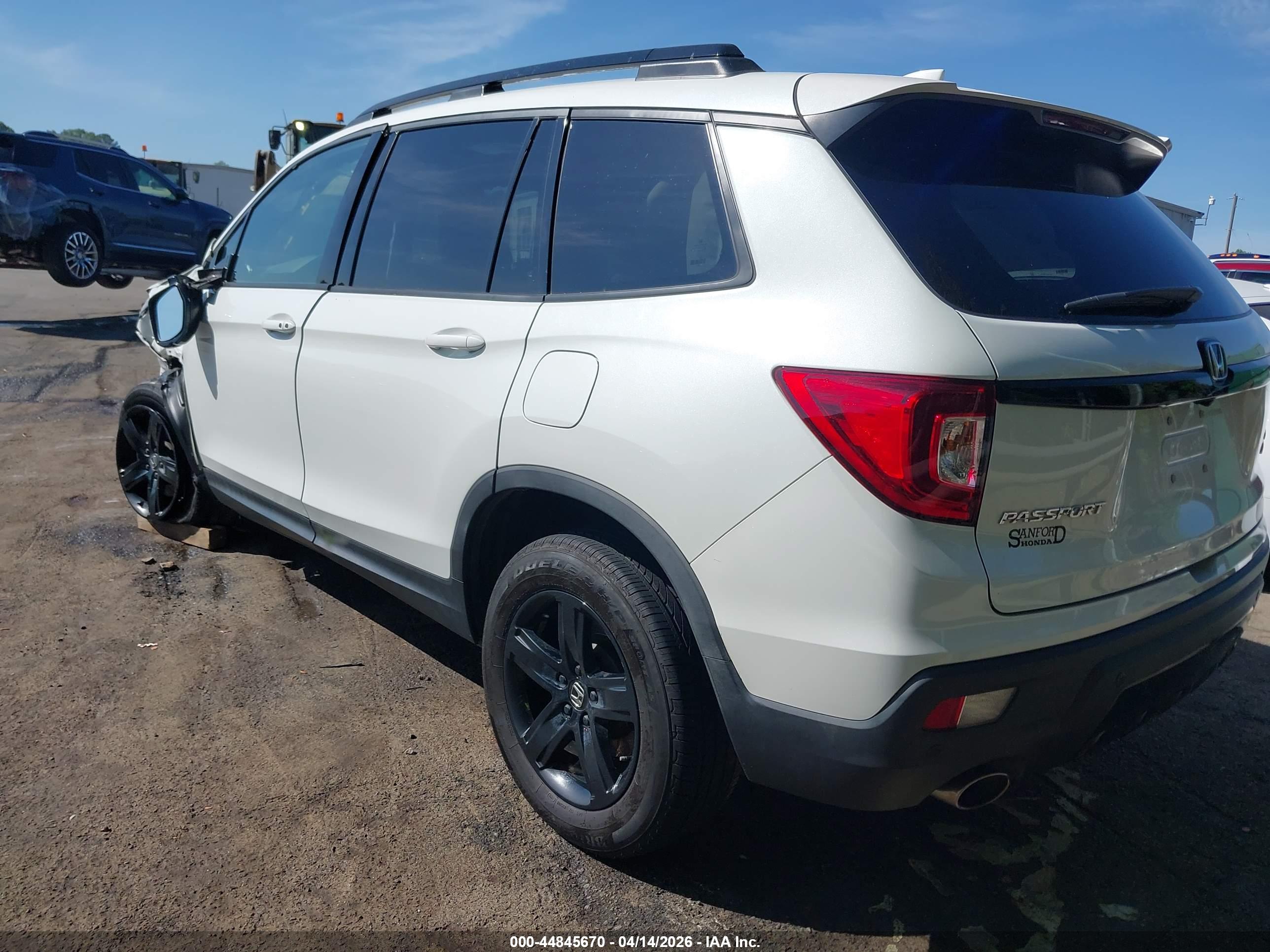 HONDA PASSPORT image 3