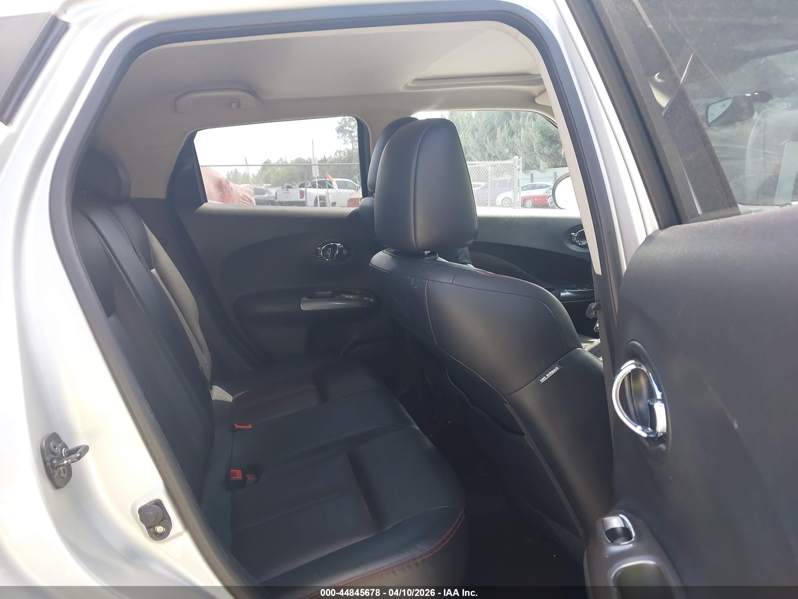 NISSAN JUKE image 8