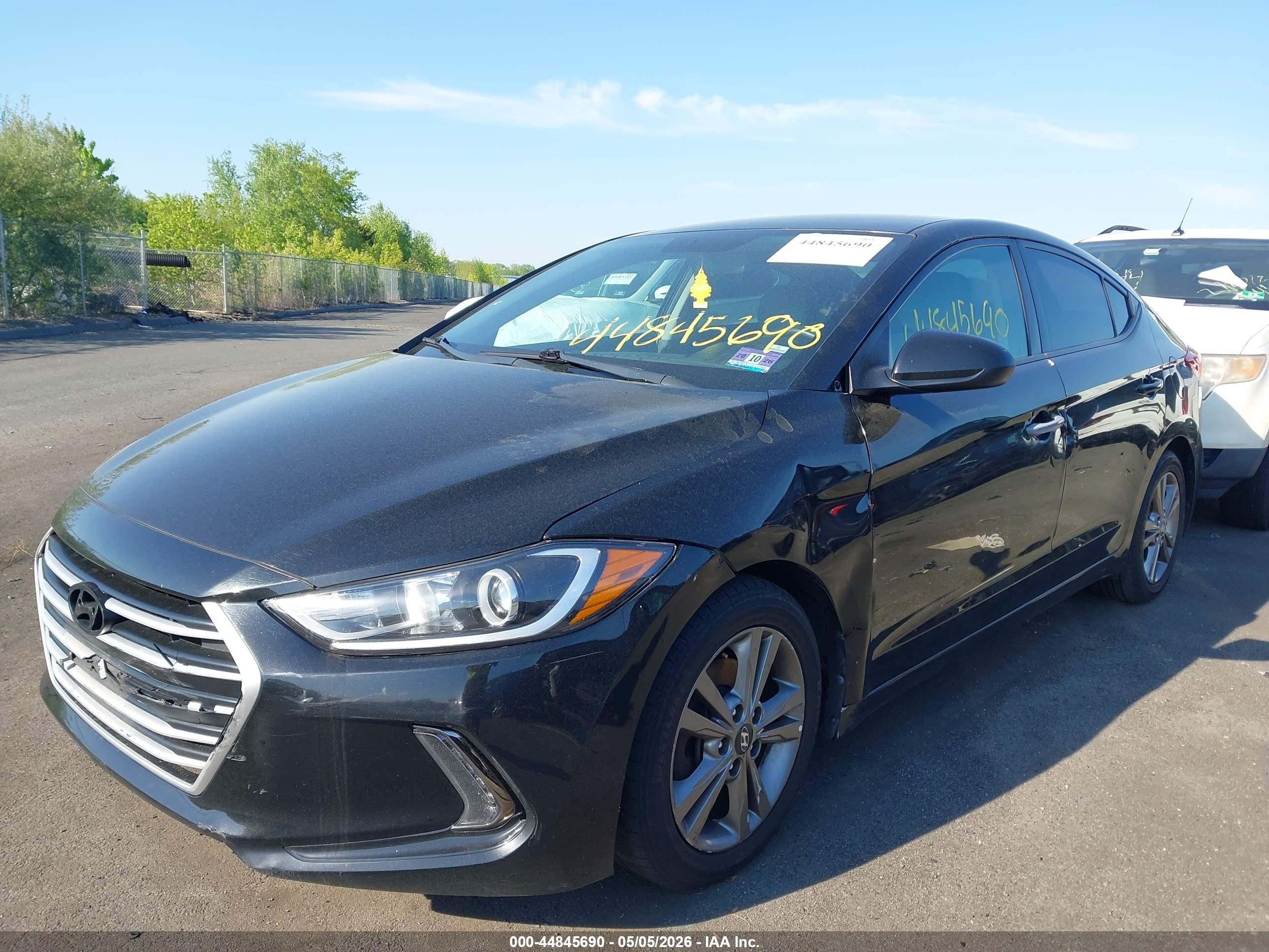 HYUNDAI ELANTRA image 6