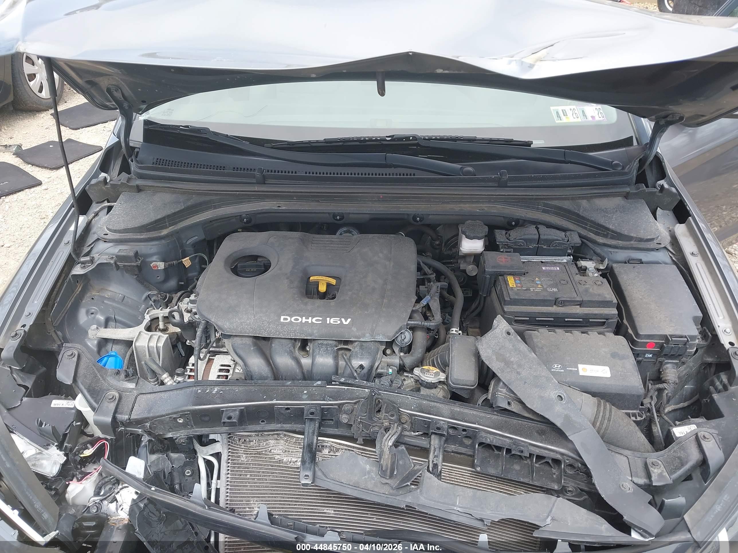 HYUNDAI ELANTRA image 10