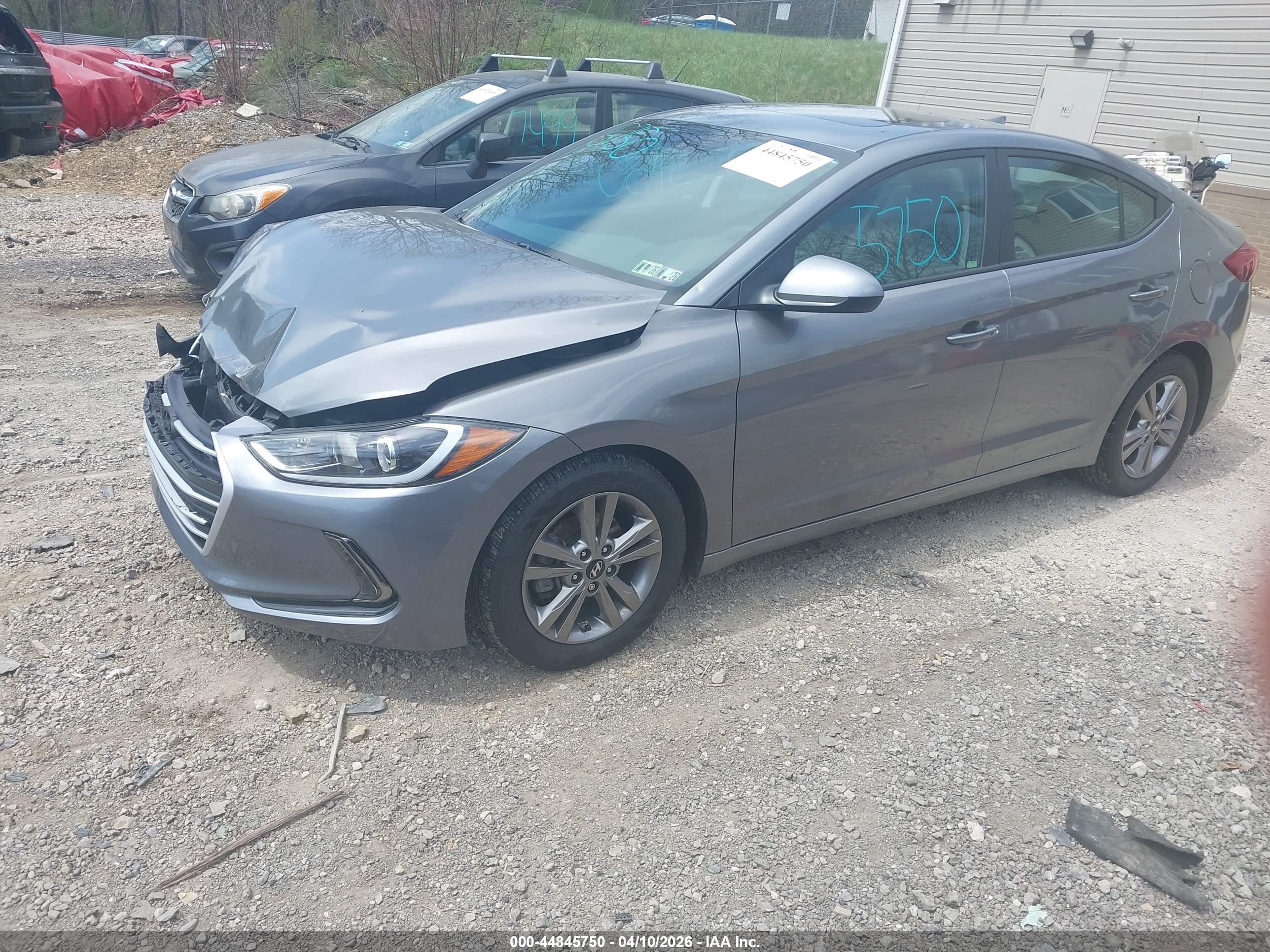 HYUNDAI ELANTRA image 2