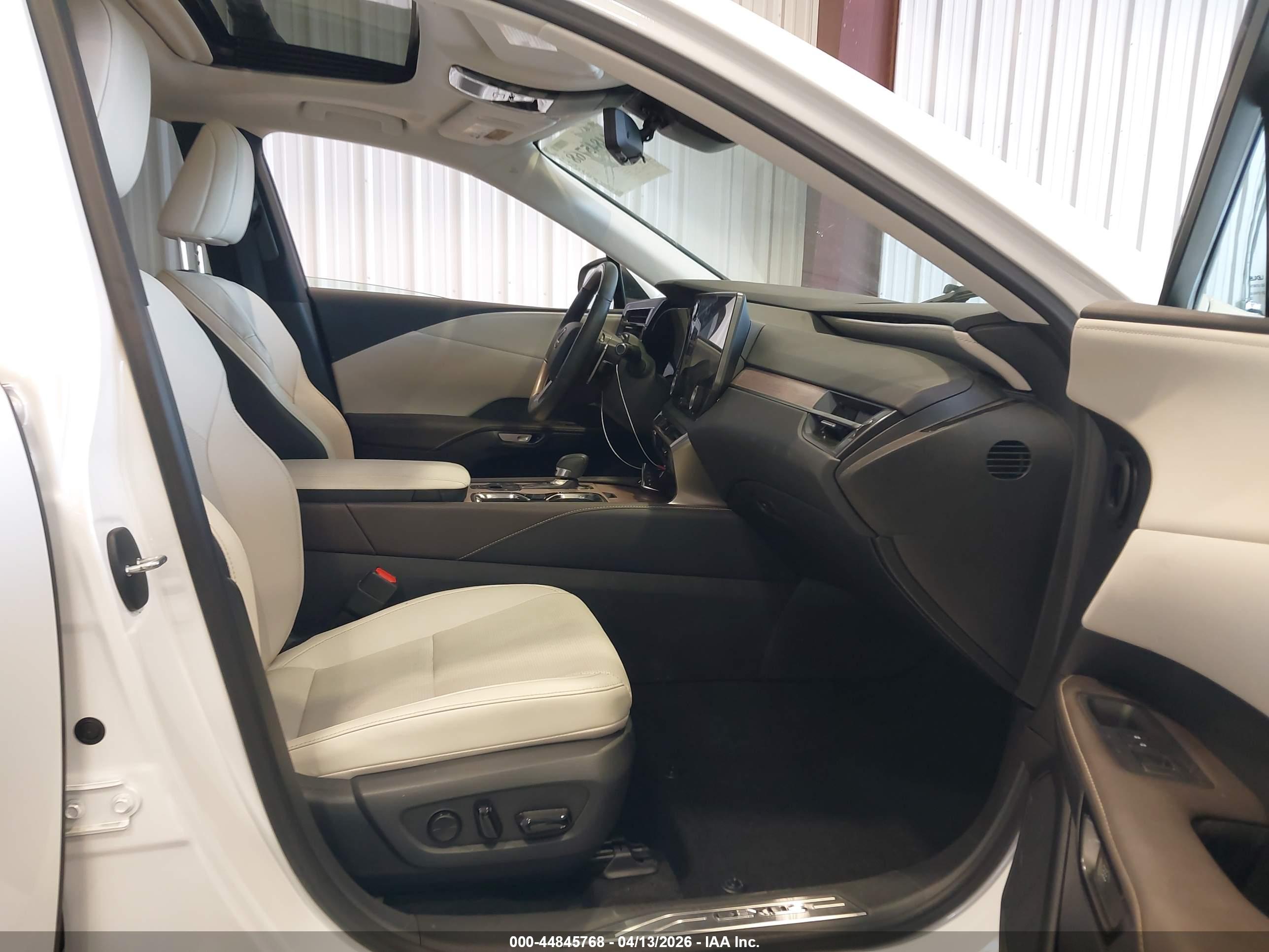 LEXUS RX image 5