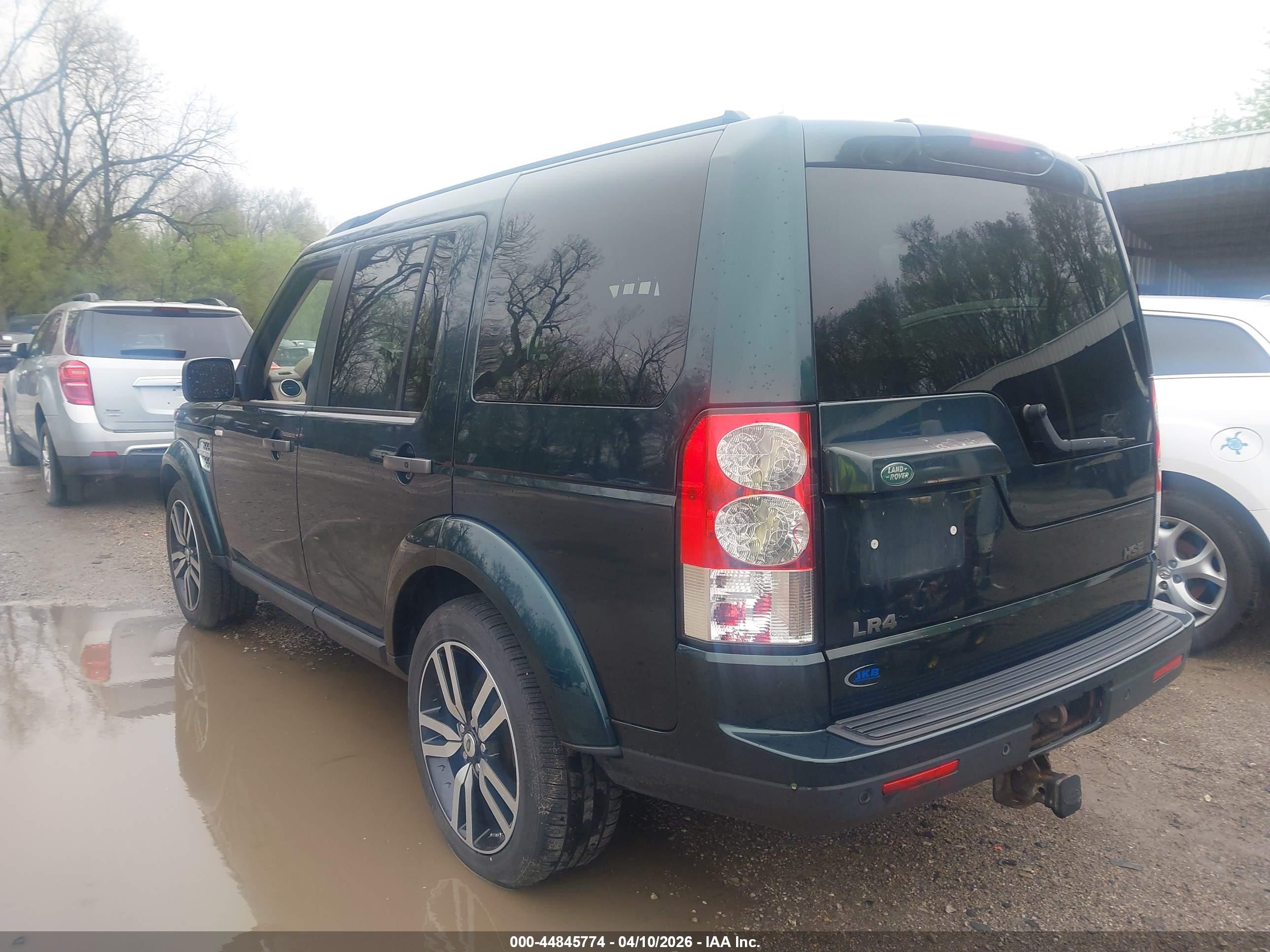 LAND ROVER image 3