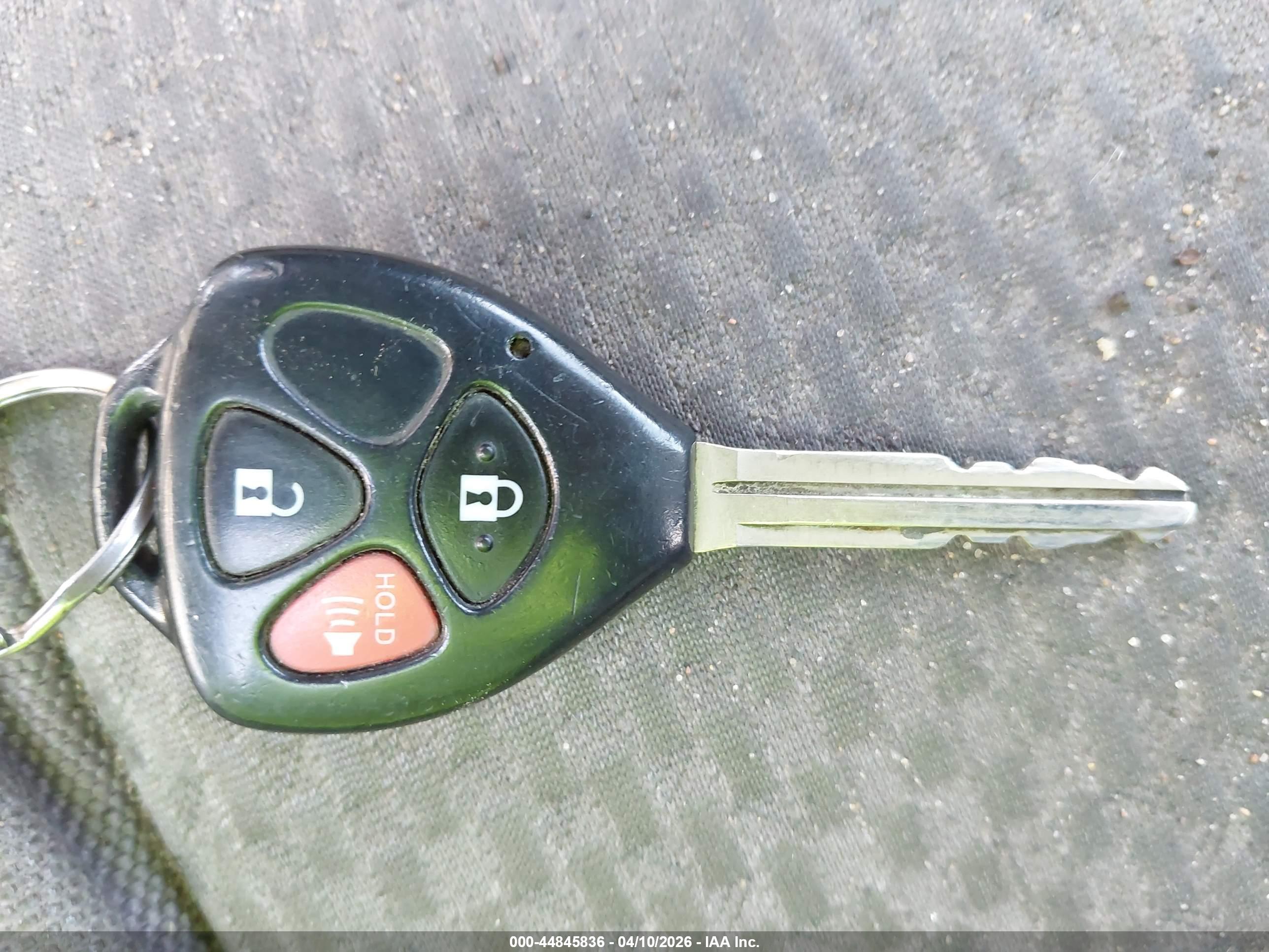 TOYOTA RAV4 image 11