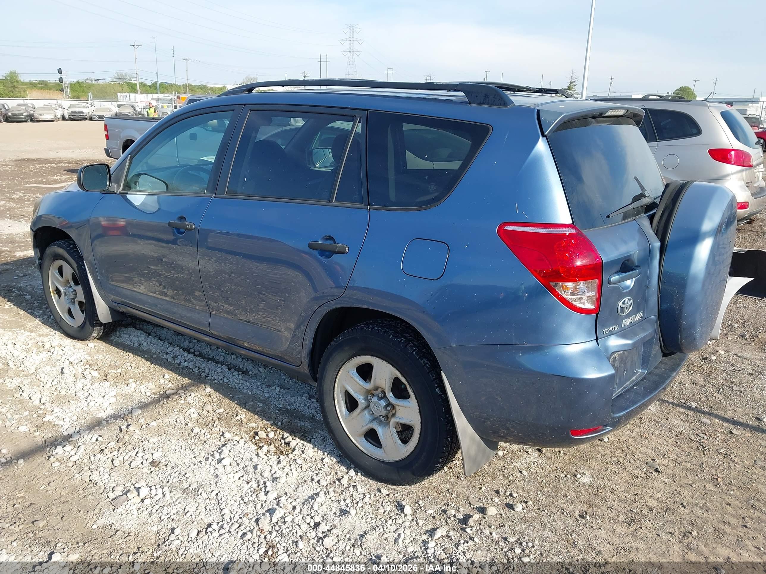 TOYOTA RAV4 image 3