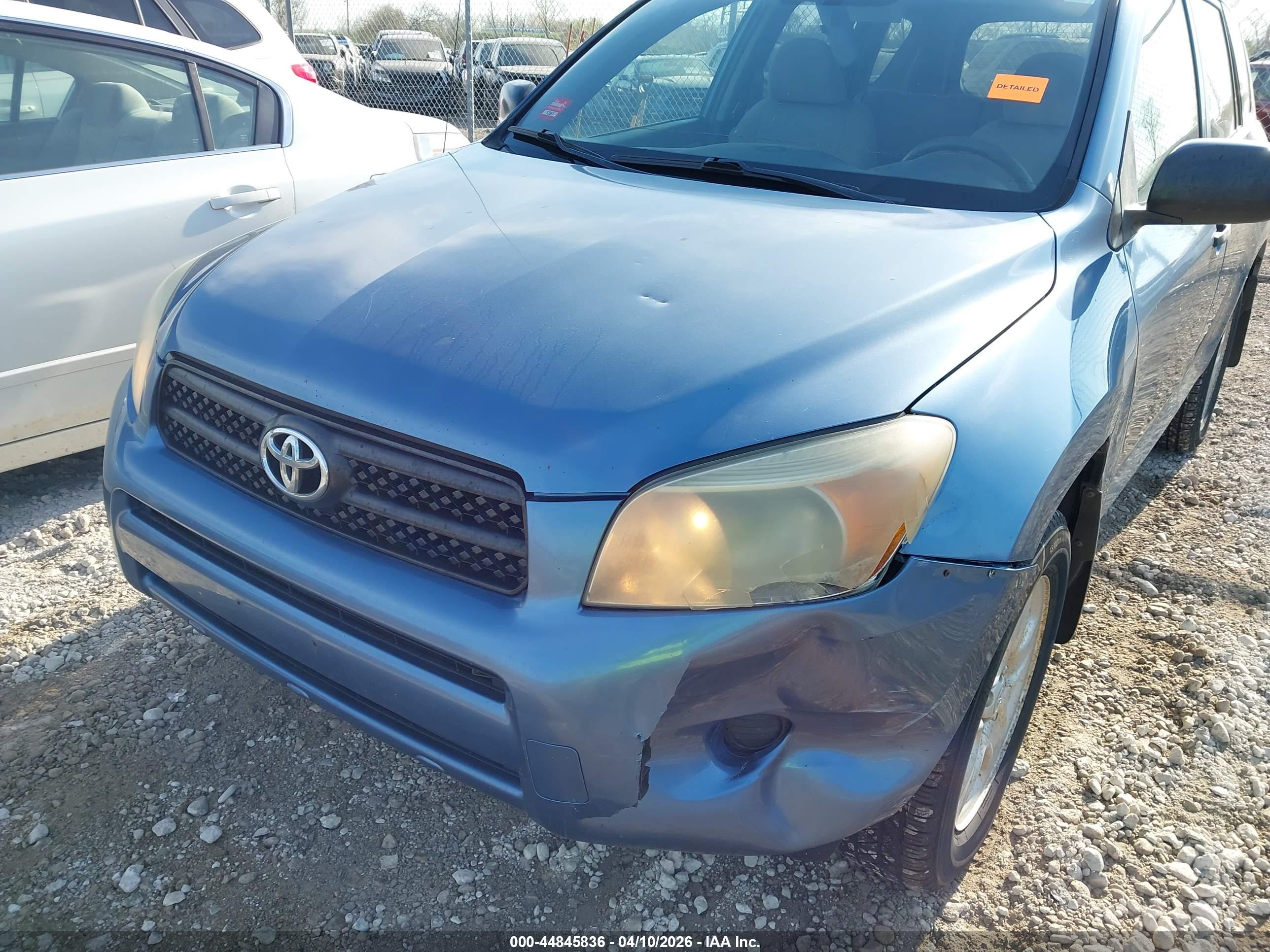 TOYOTA RAV4 image 6
