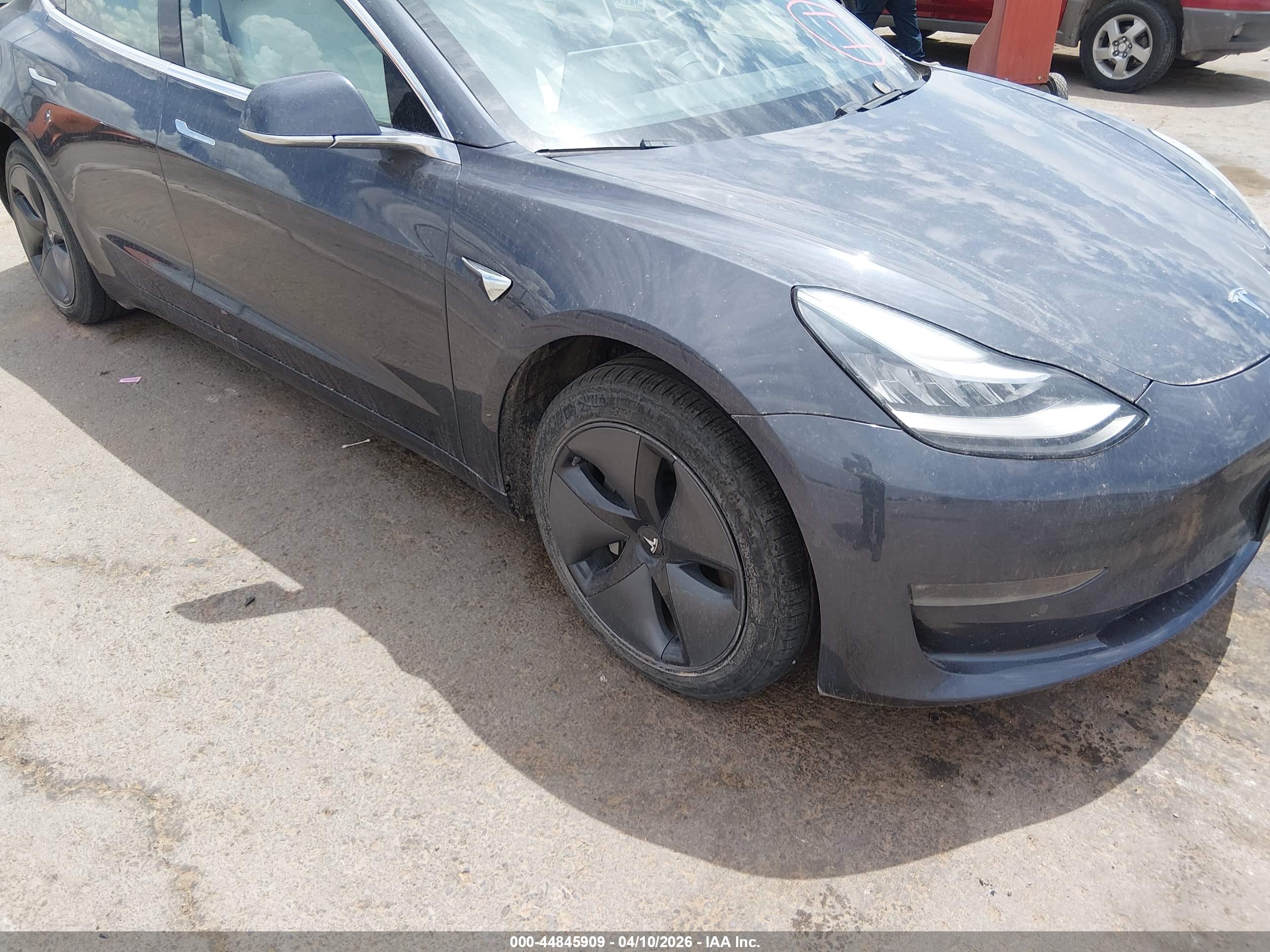 TESLA MODEL image 6