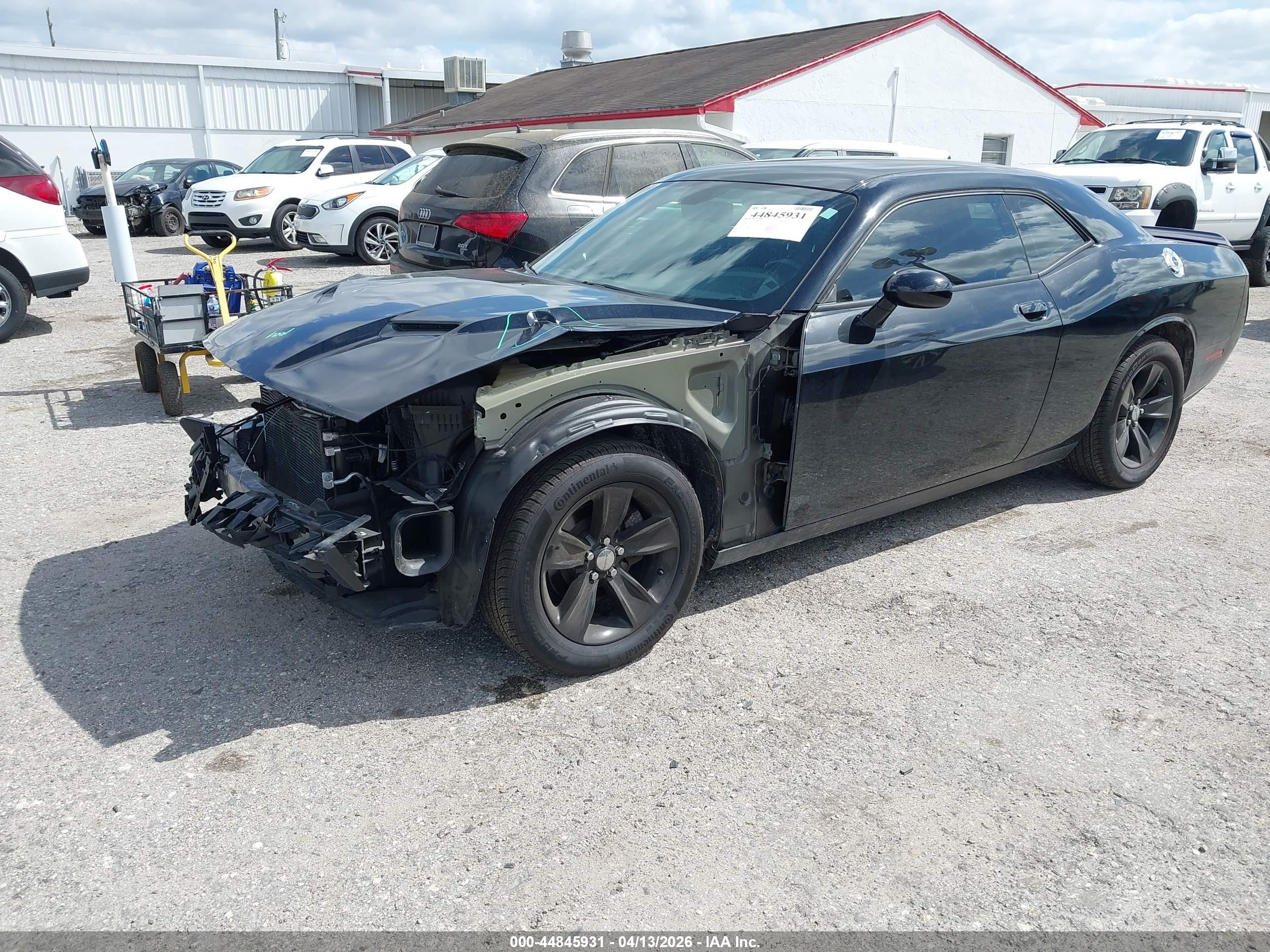 DODGE CHALLENGER image 2