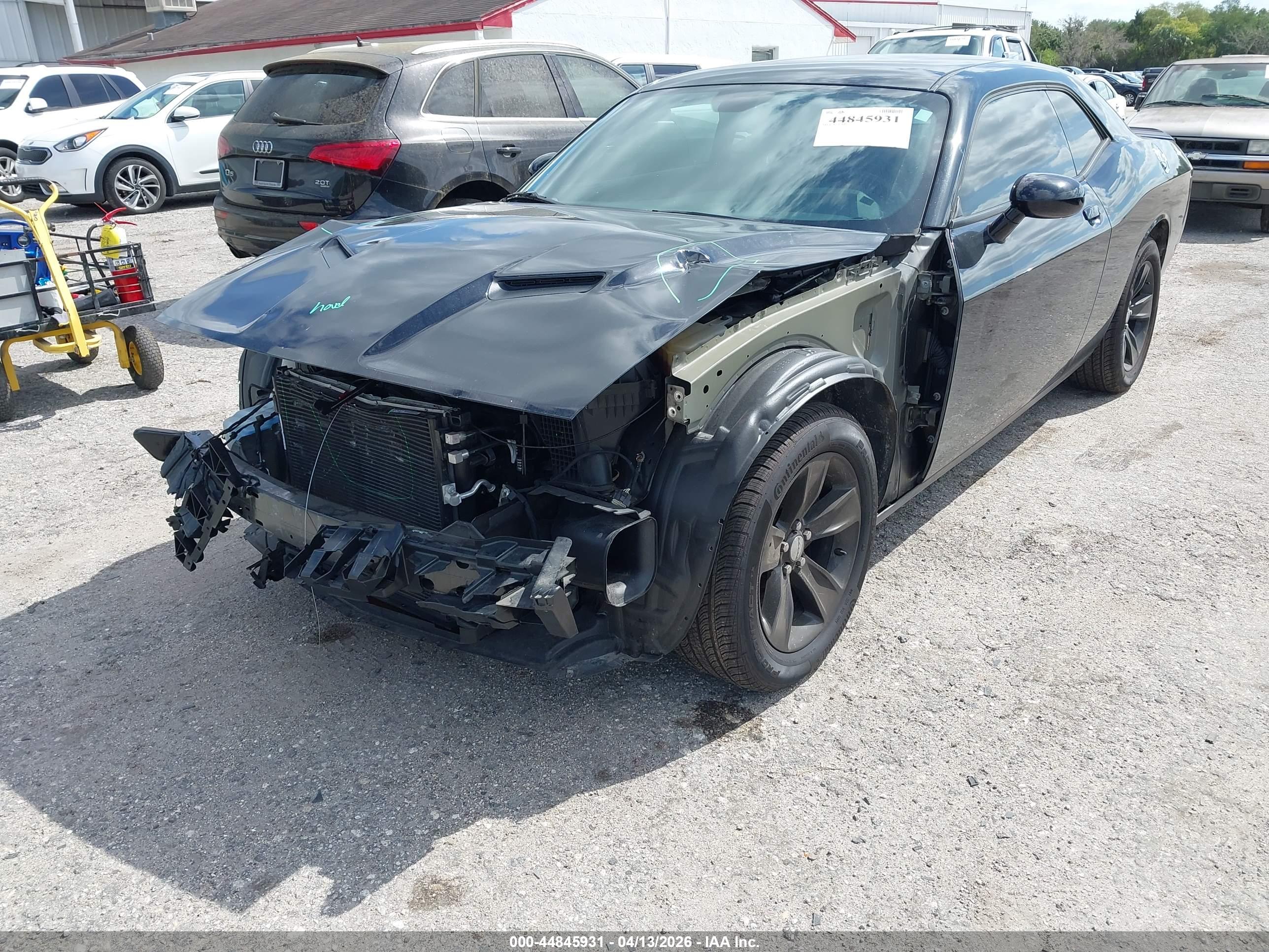 DODGE CHALLENGER image 6