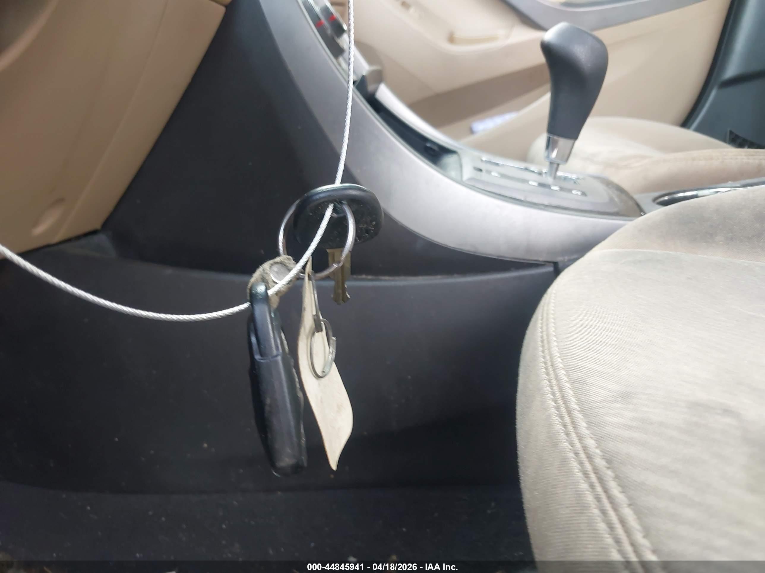 HYUNDAI ELANTRA image 11