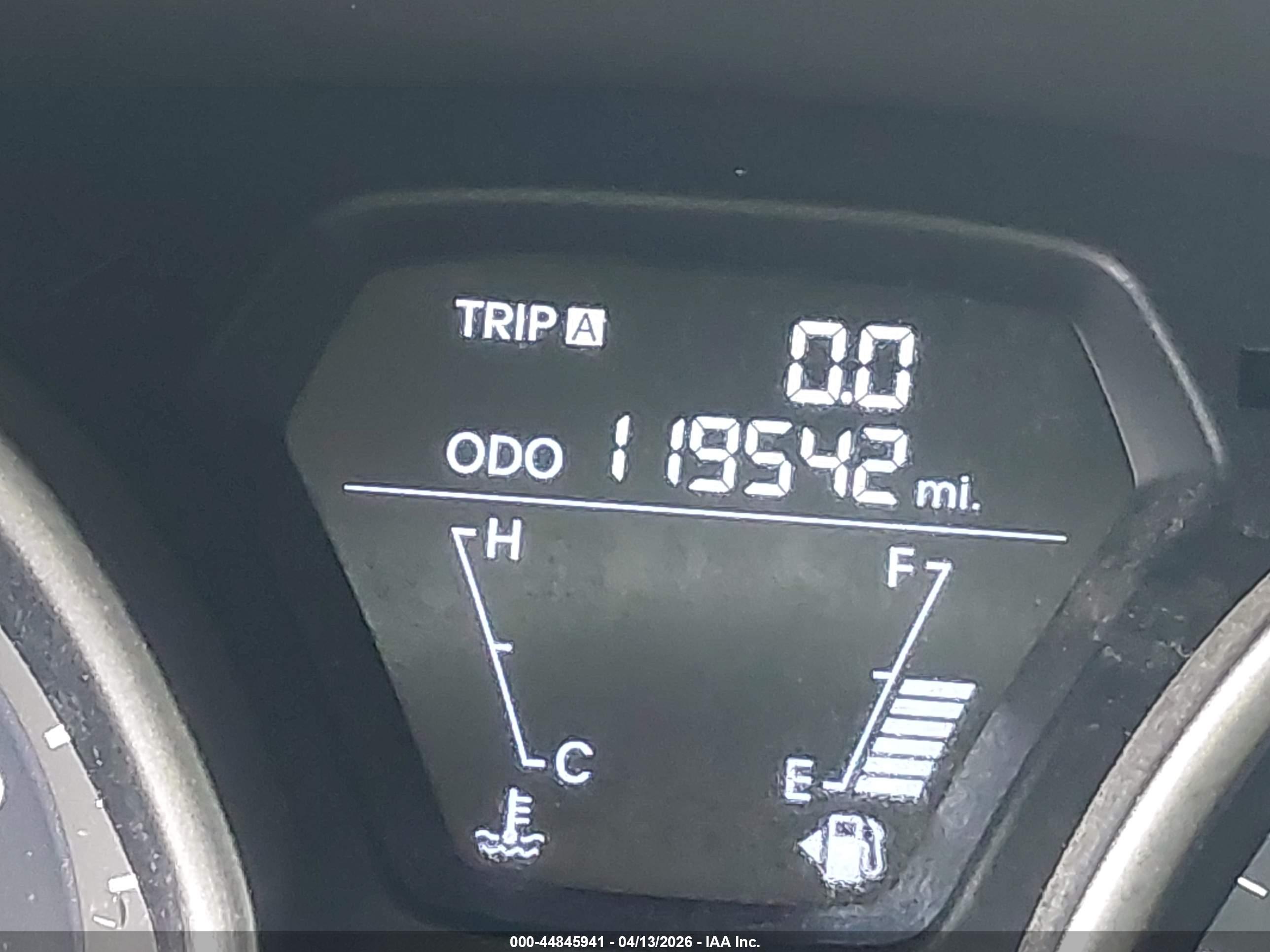 HYUNDAI ELANTRA image 7