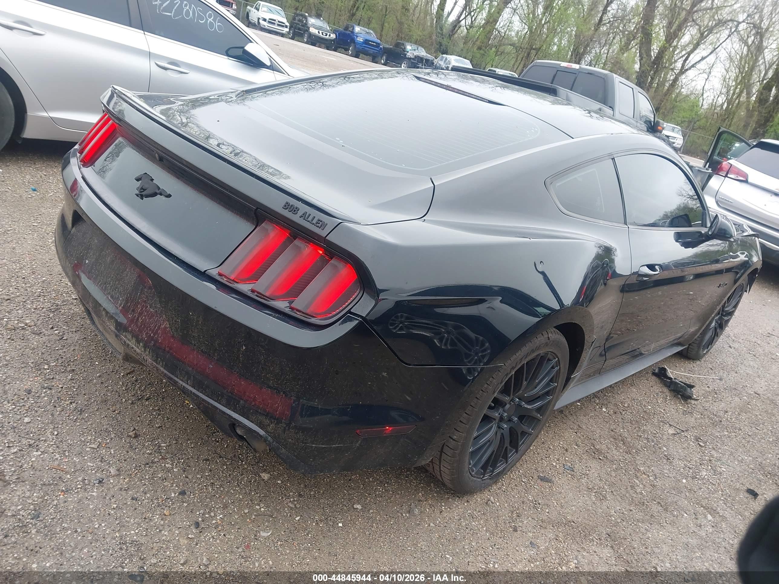 FORD MUSTANG image 4