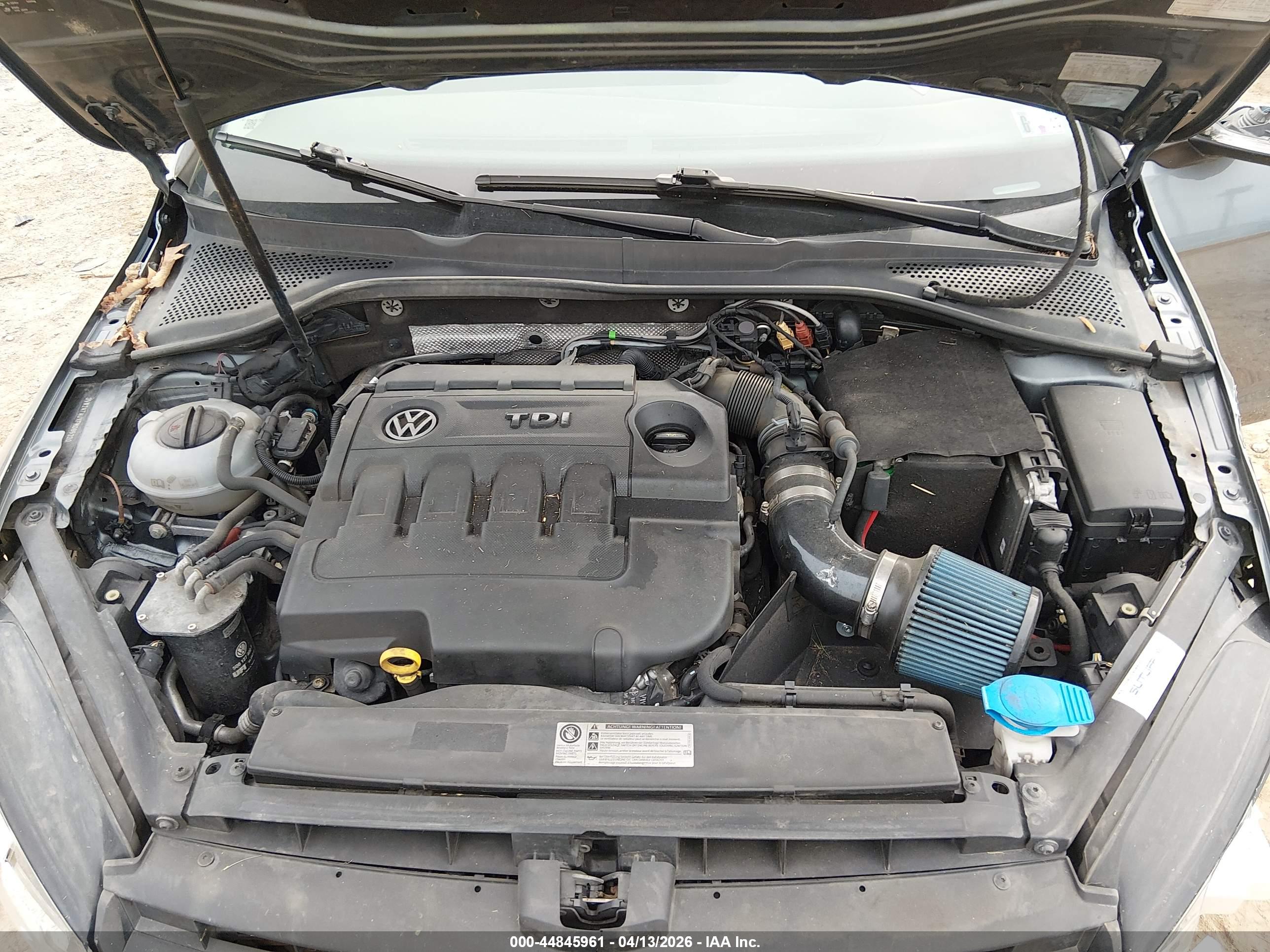 VOLKSWAGEN GOLF image 10