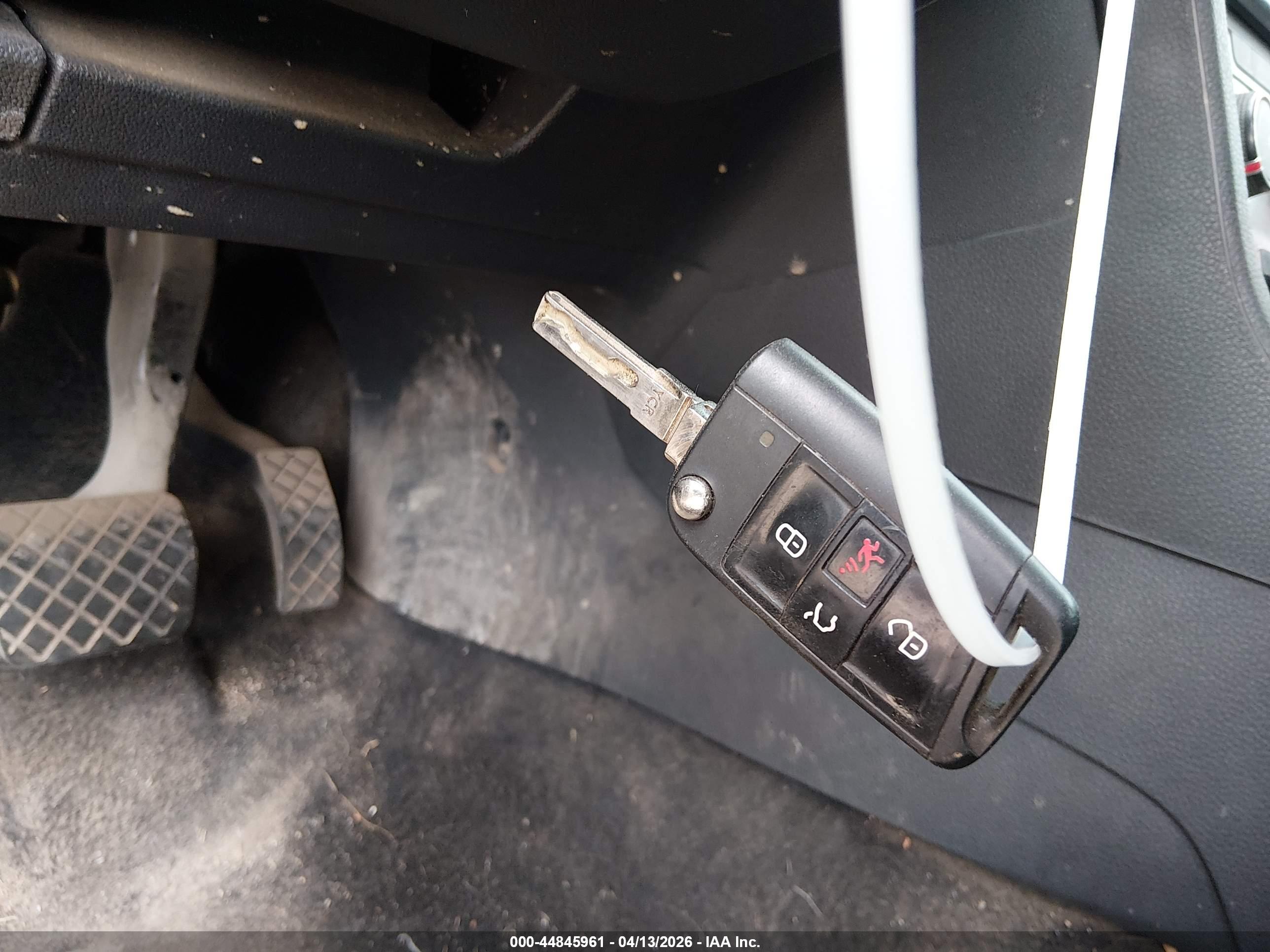 VOLKSWAGEN GOLF image 11