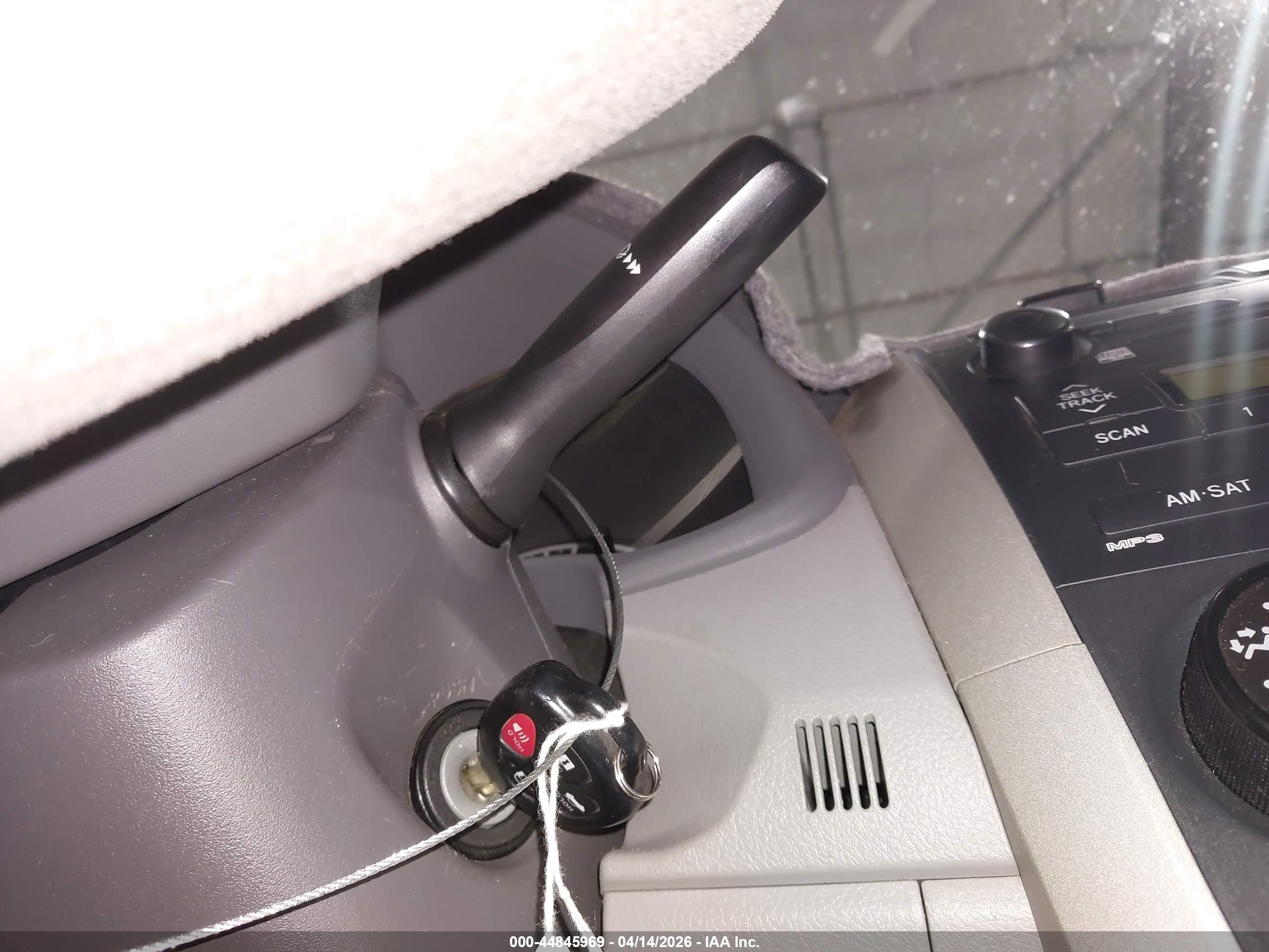 TOYOTA COROLLA image 11