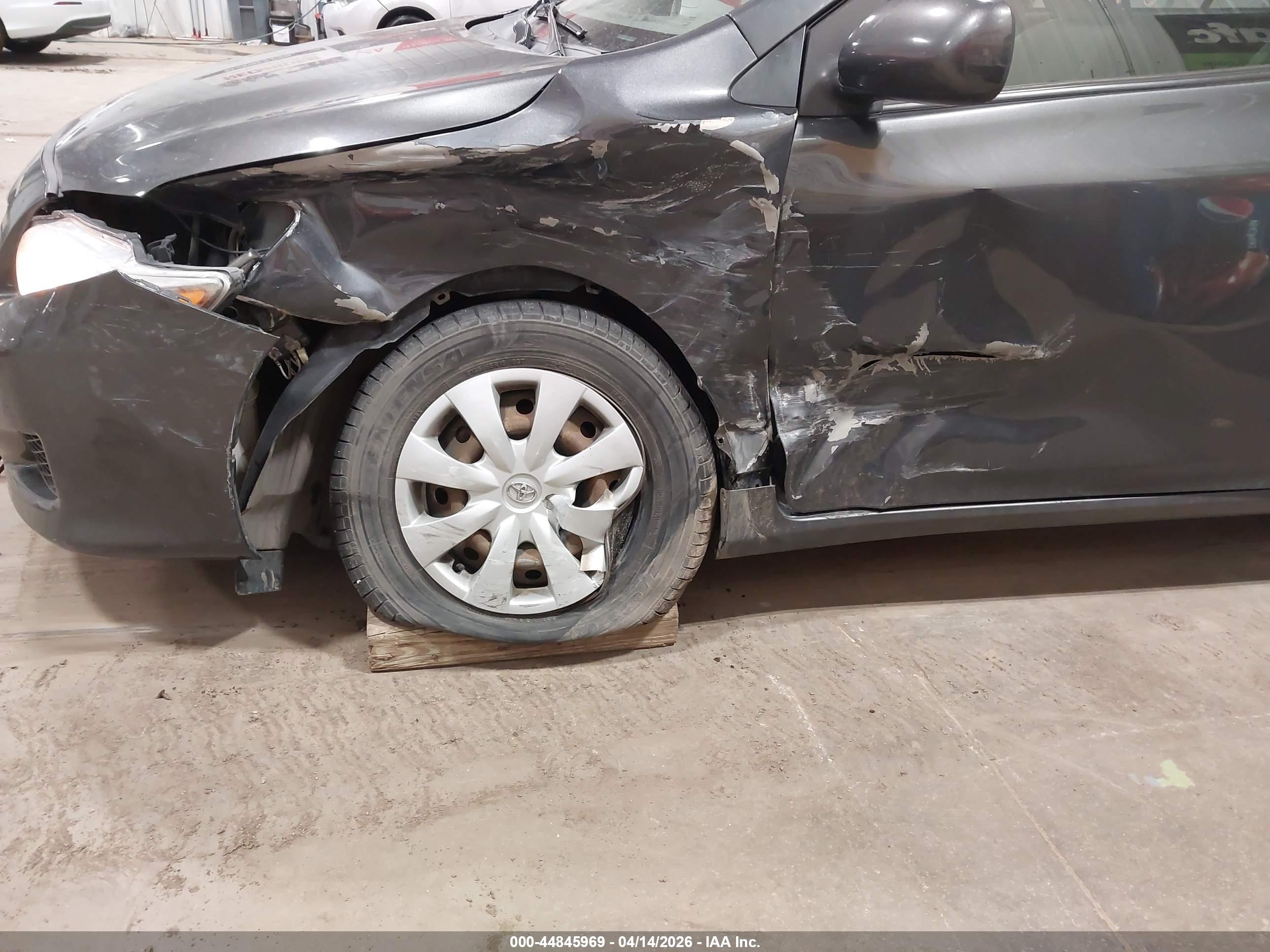 TOYOTA COROLLA image 6