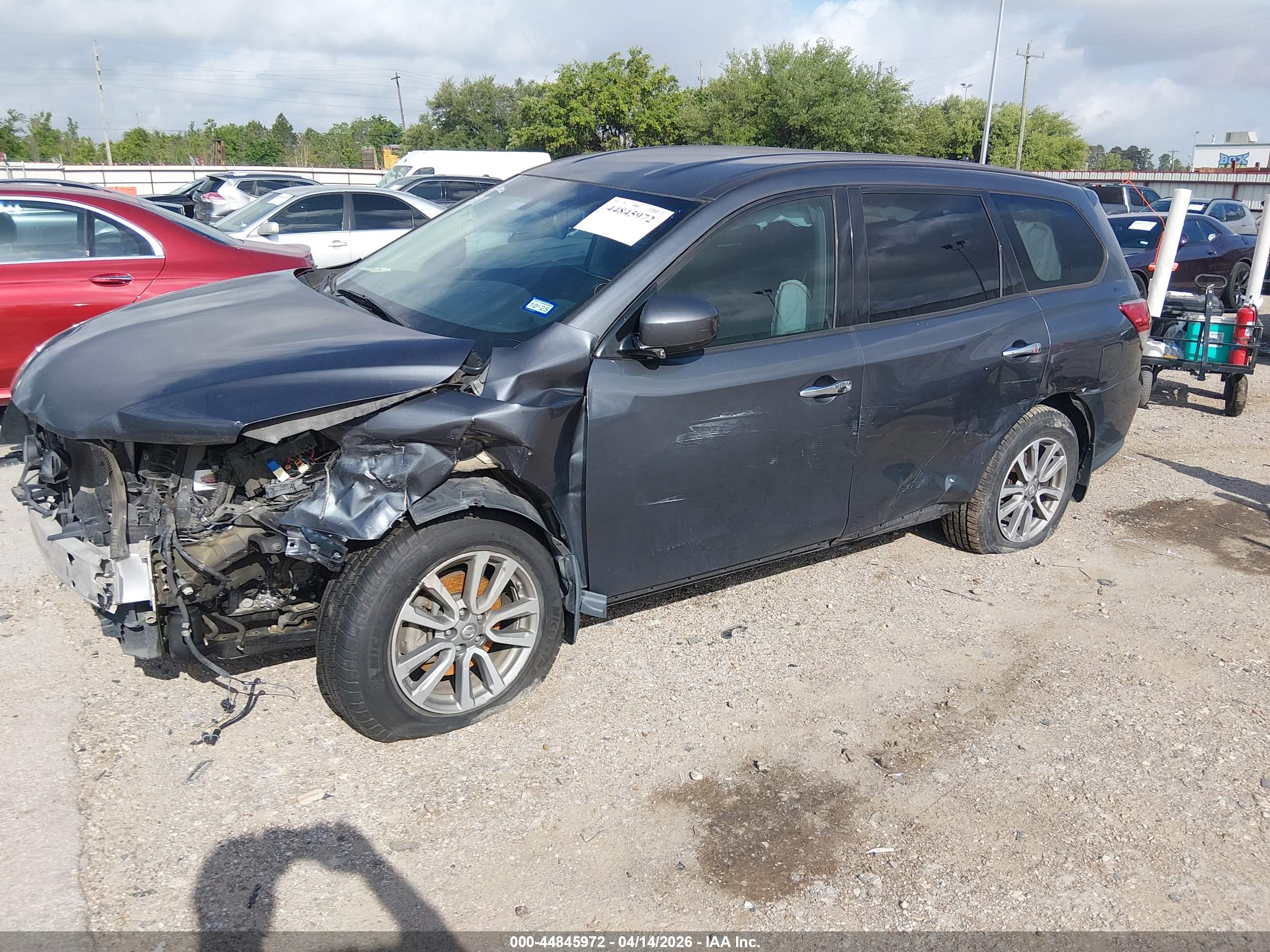 NISSAN PATHFINDER image 2