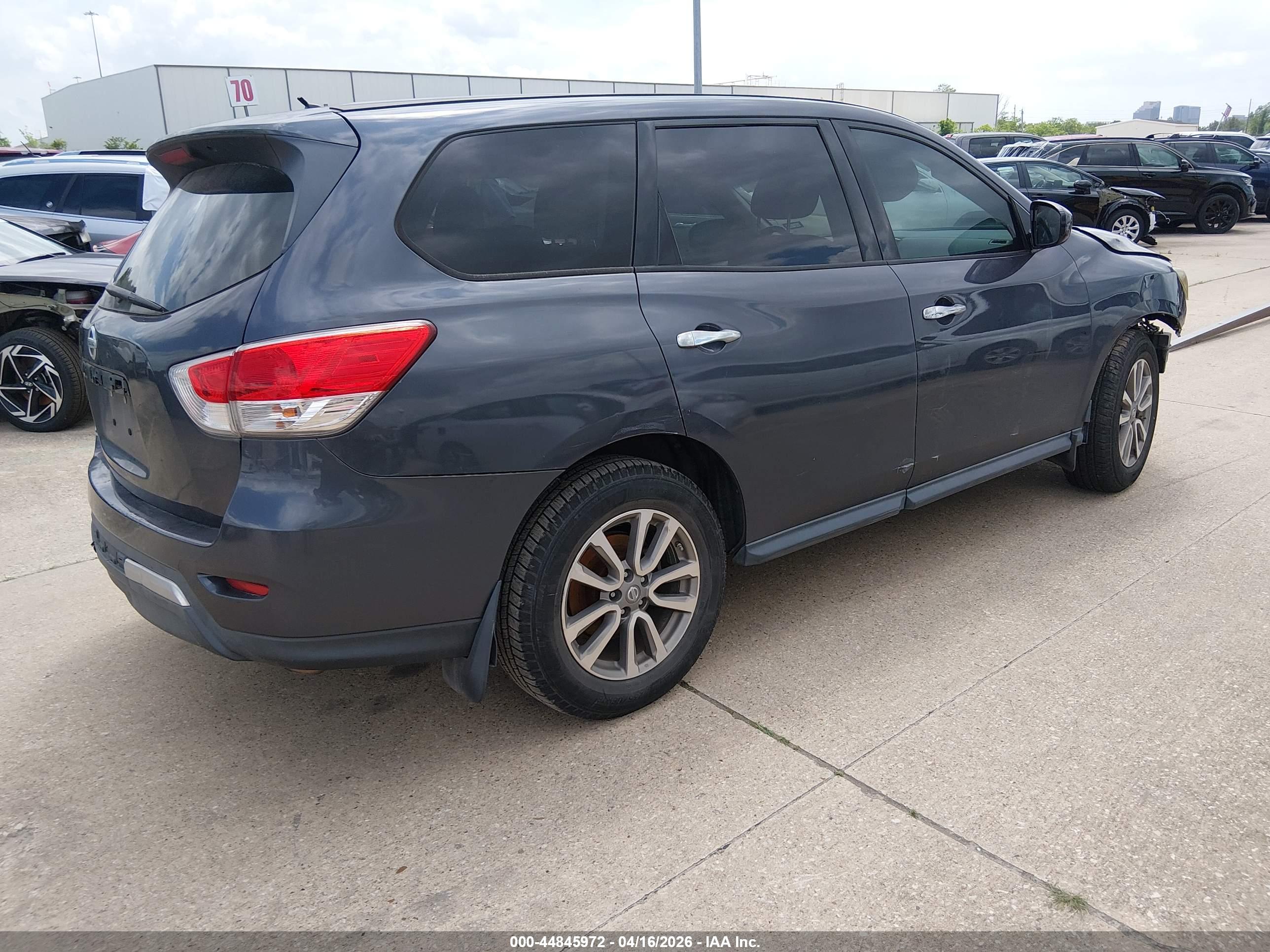 NISSAN PATHFINDER image 4