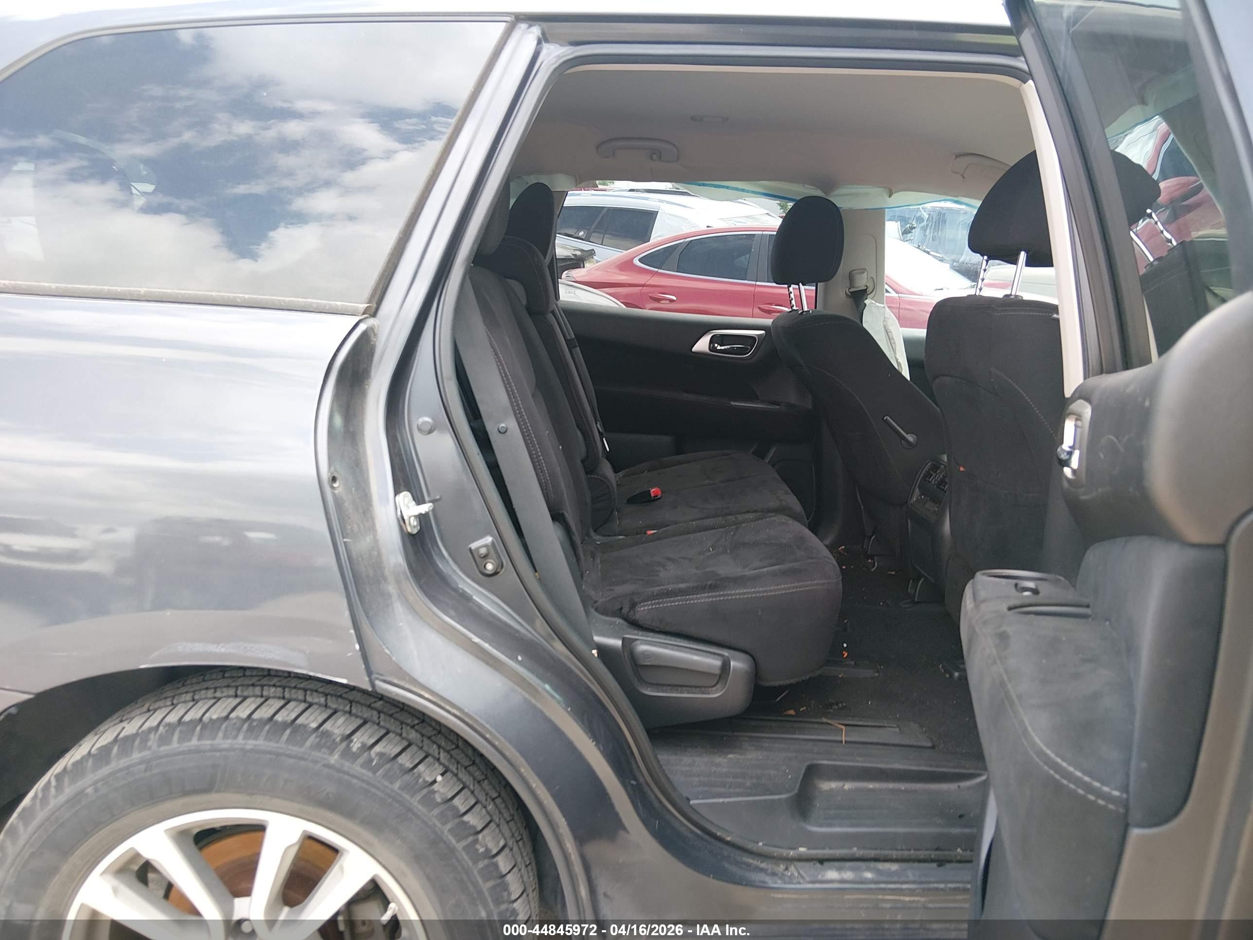 NISSAN PATHFINDER image 8