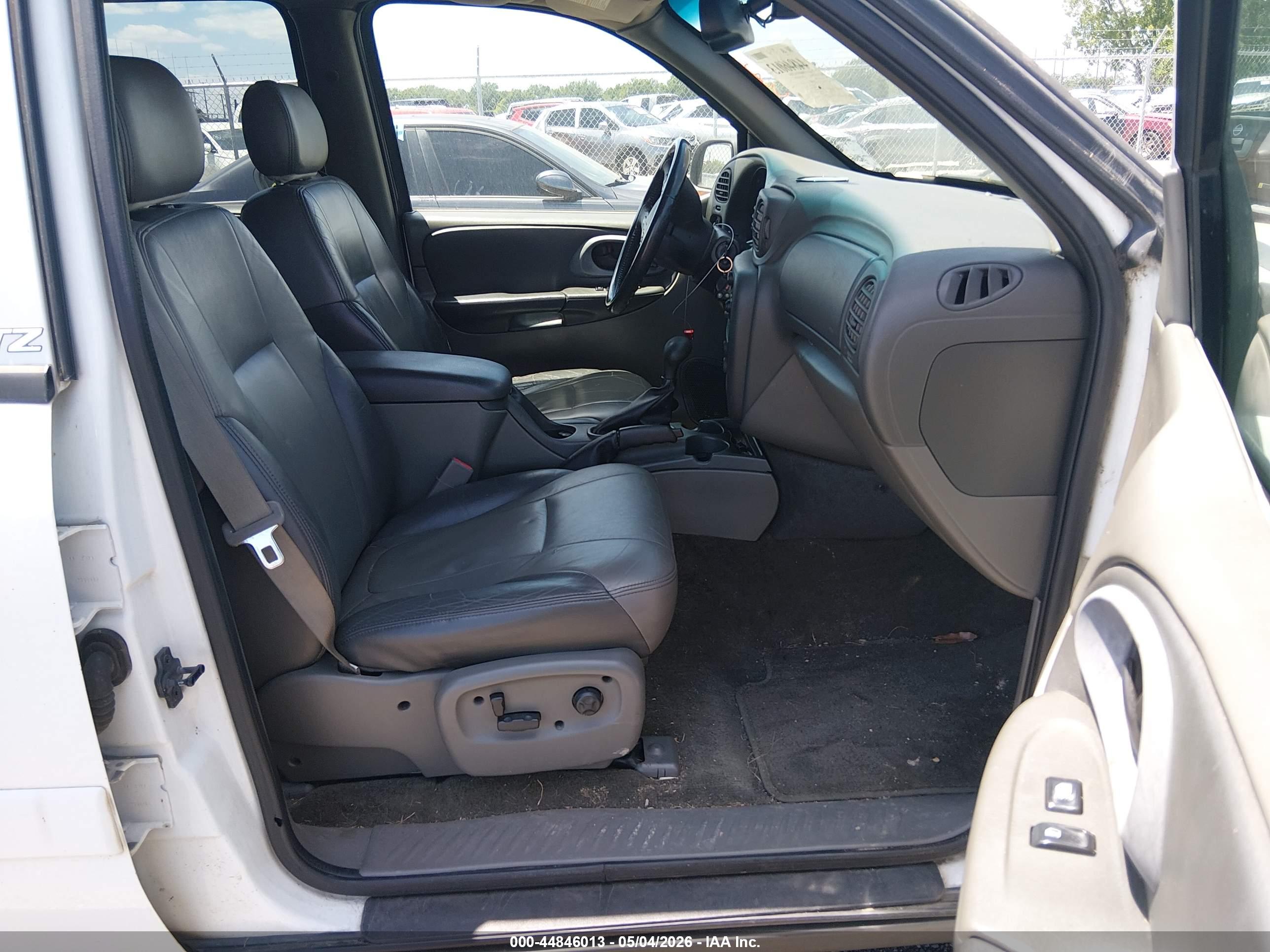 CHEVROLET TRAILBLAZER image 5