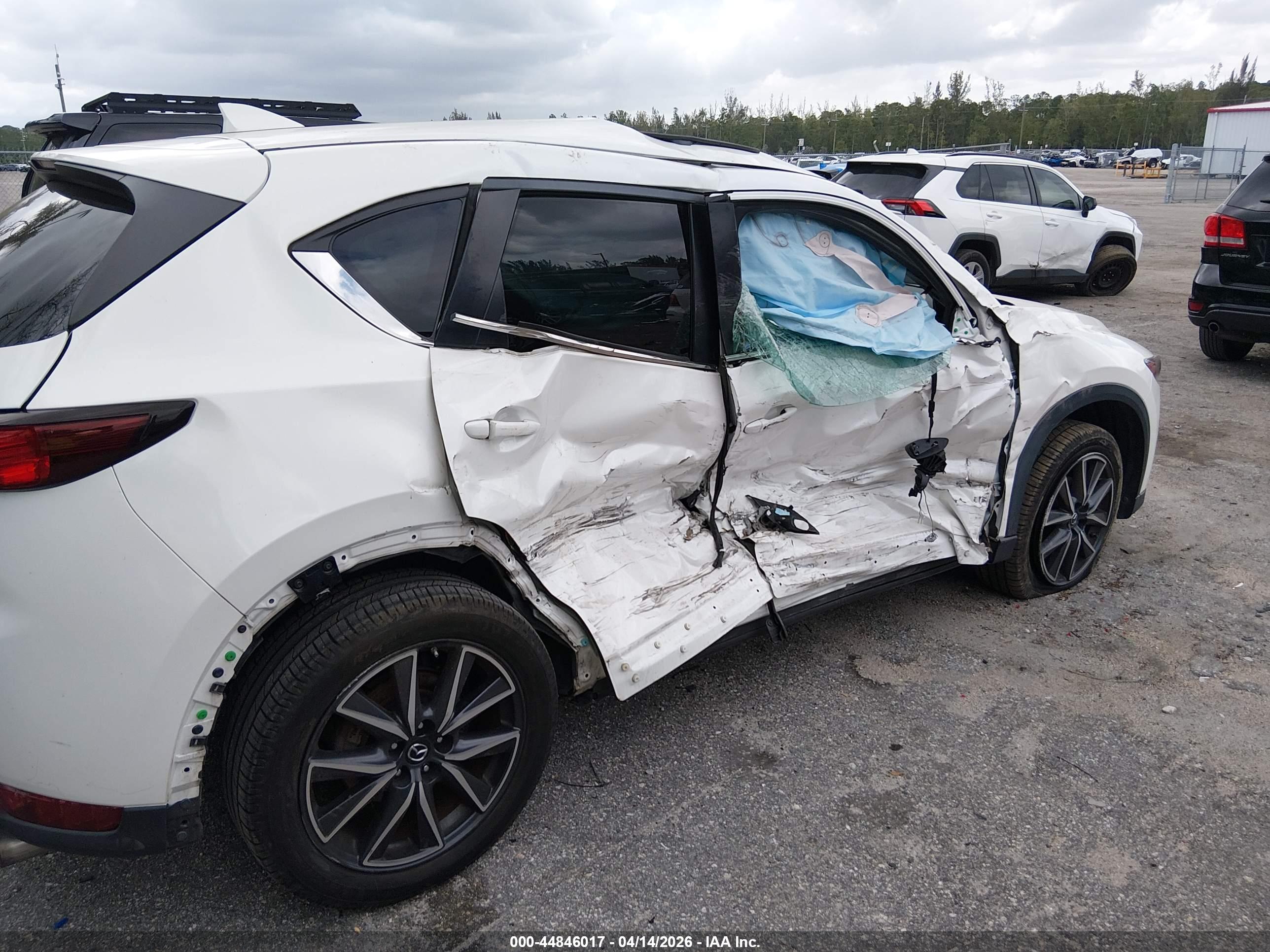 MAZDA CX-5 image 6