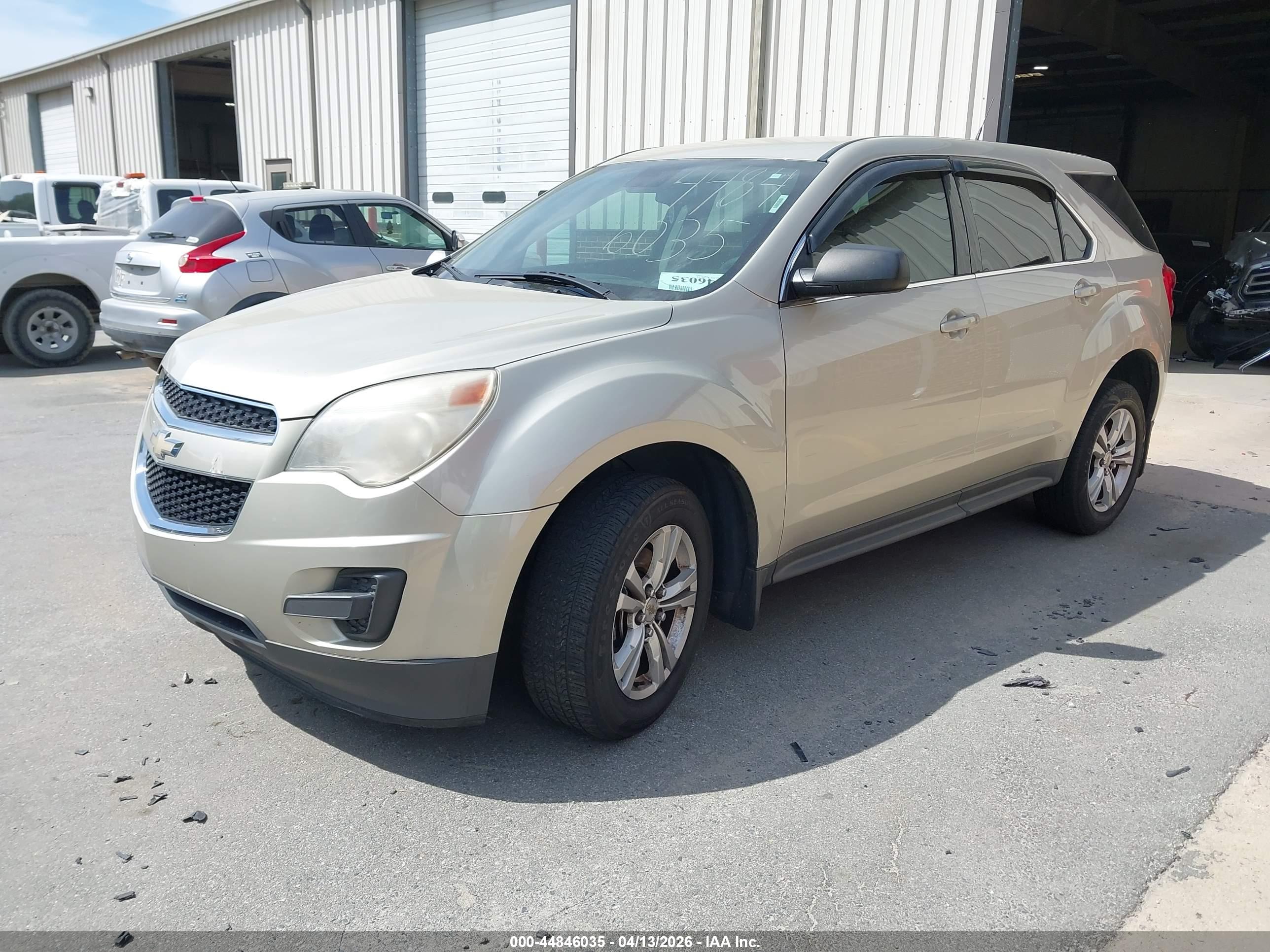 CHEVROLET EQUINOX image 2