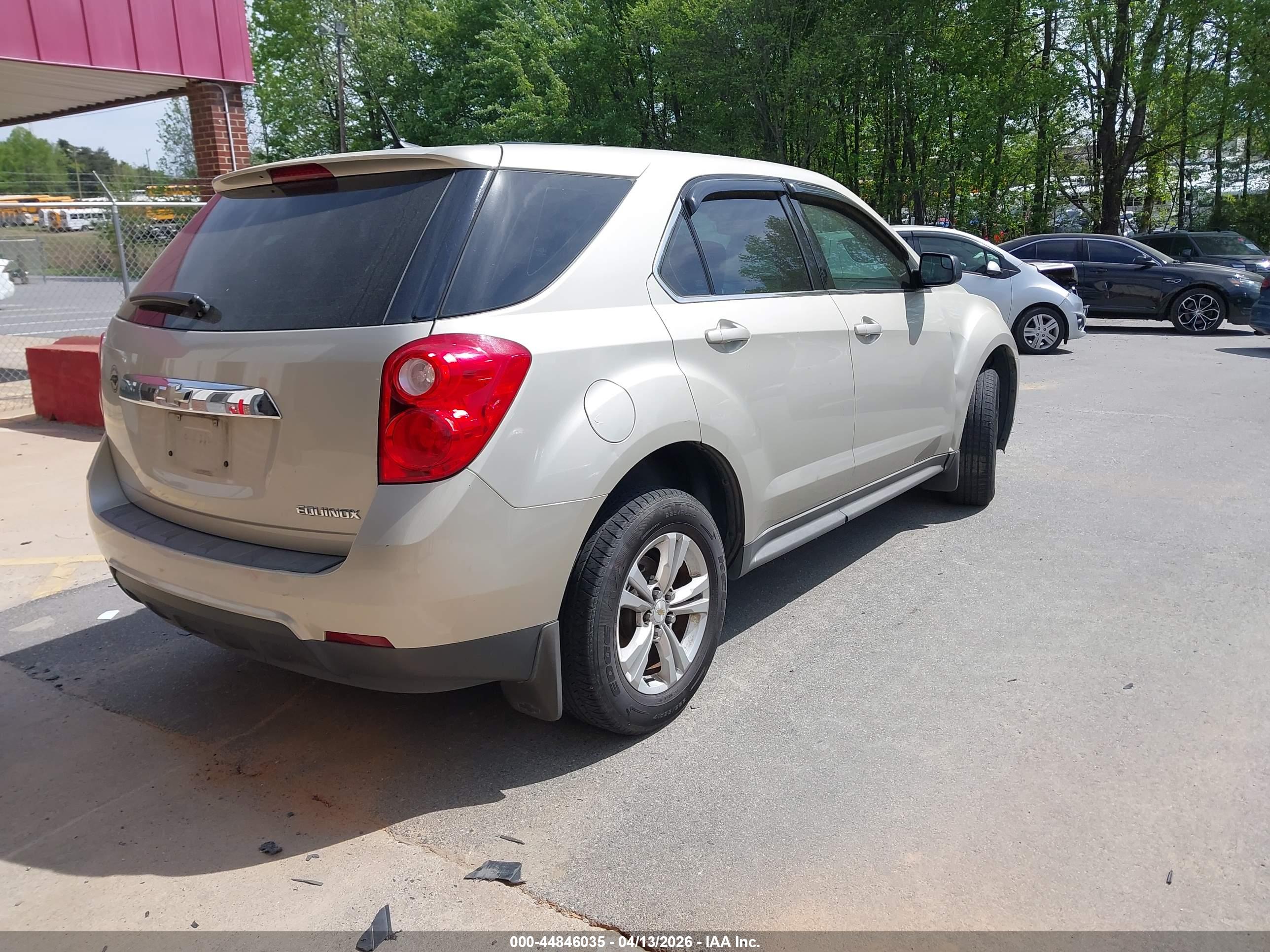 CHEVROLET EQUINOX image 4