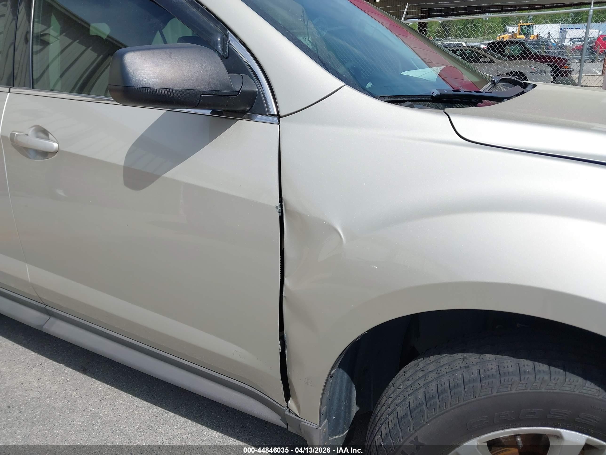 CHEVROLET EQUINOX image 6