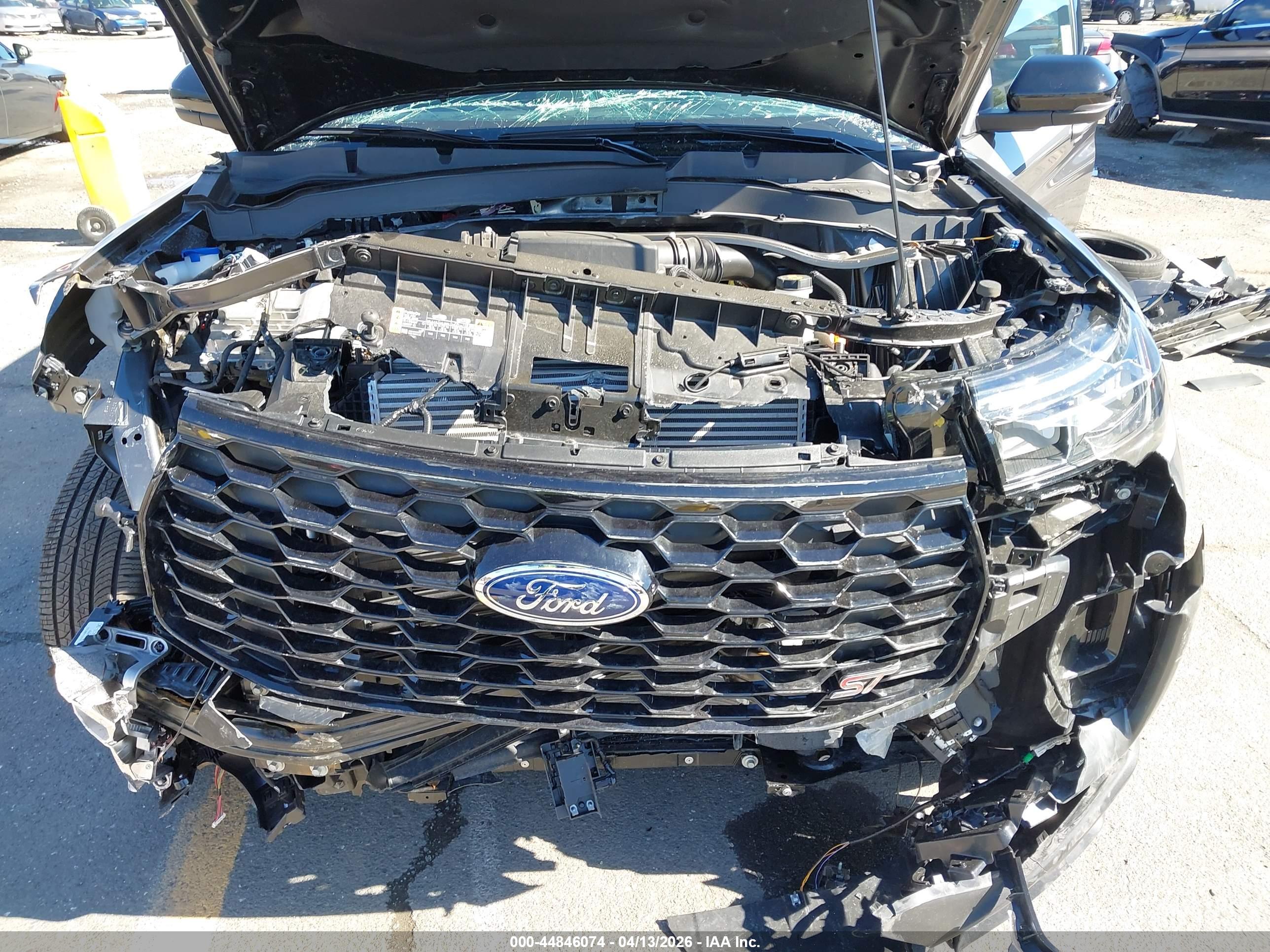 FORD EXPLORER image 10