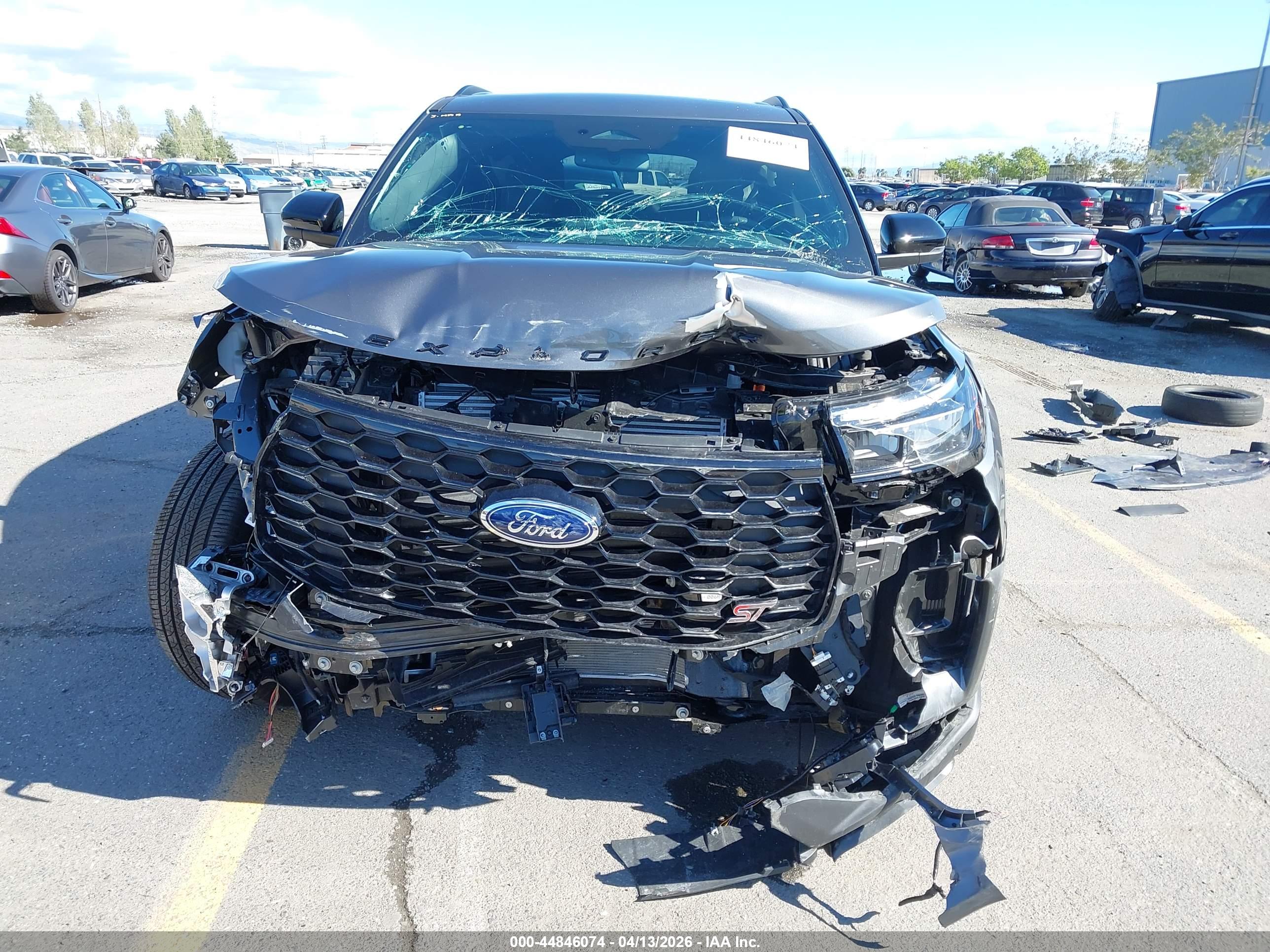 FORD EXPLORER image 6