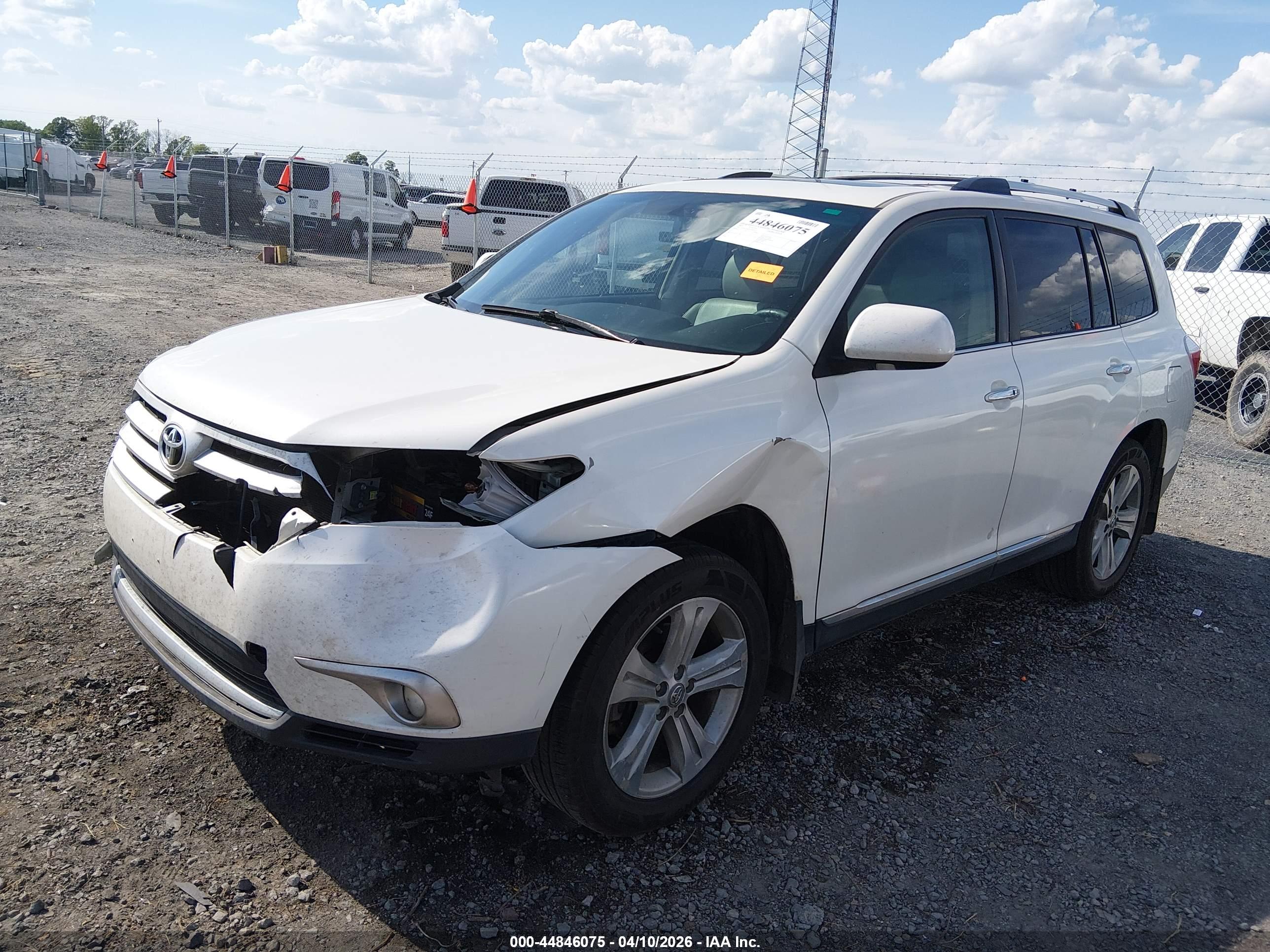 TOYOTA HIGHLANDER image 2