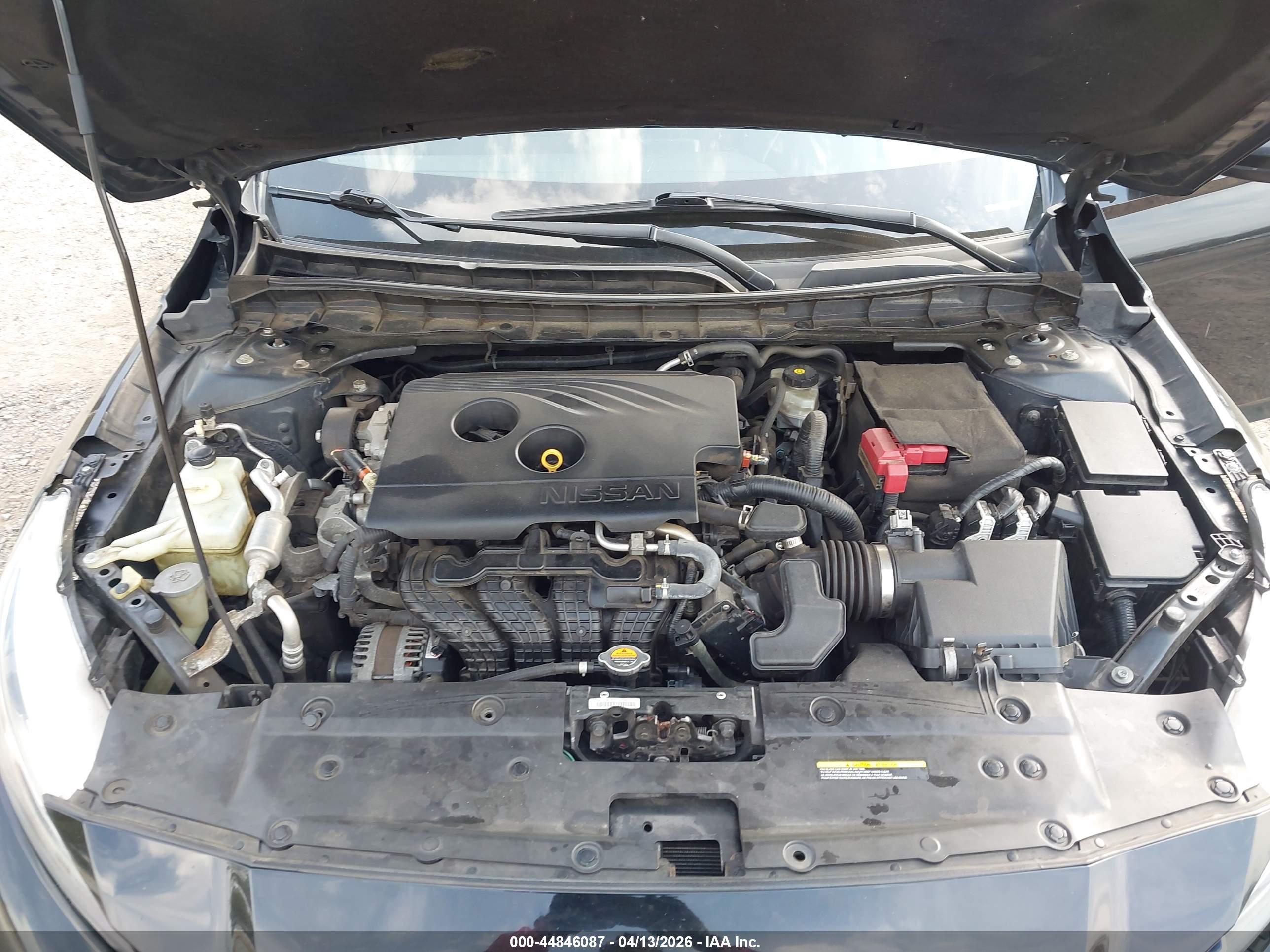 NISSAN ALTIMA image 10