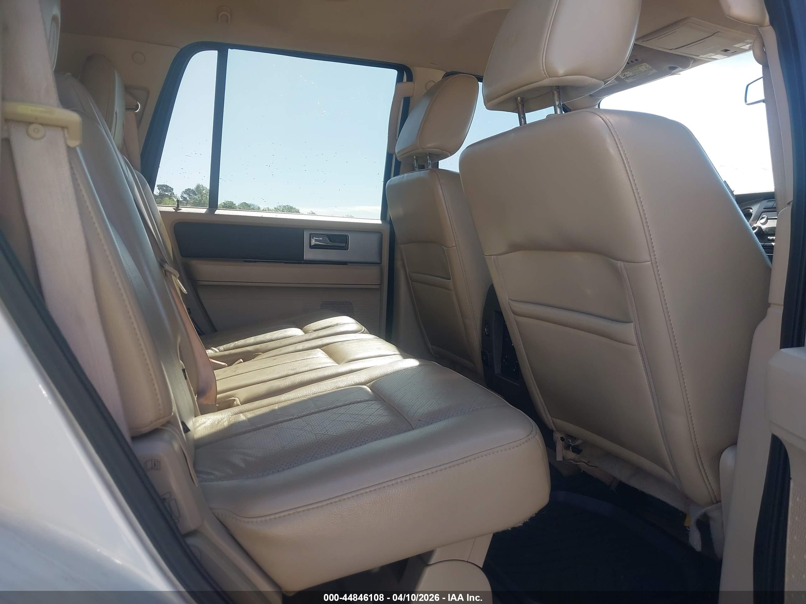 FORD EXPEDITION image 8