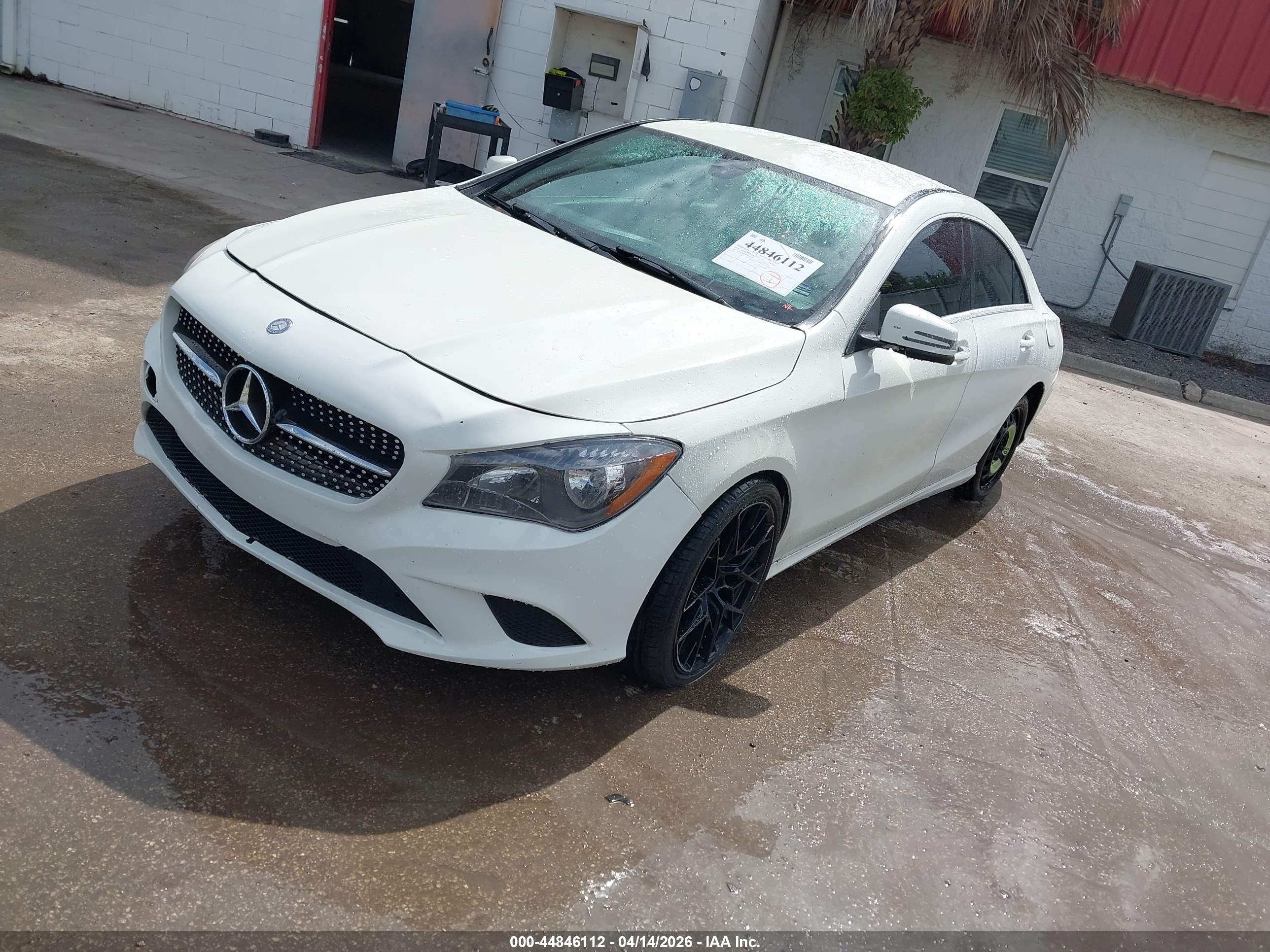 MERCEDES-BENZ CLA image 2
