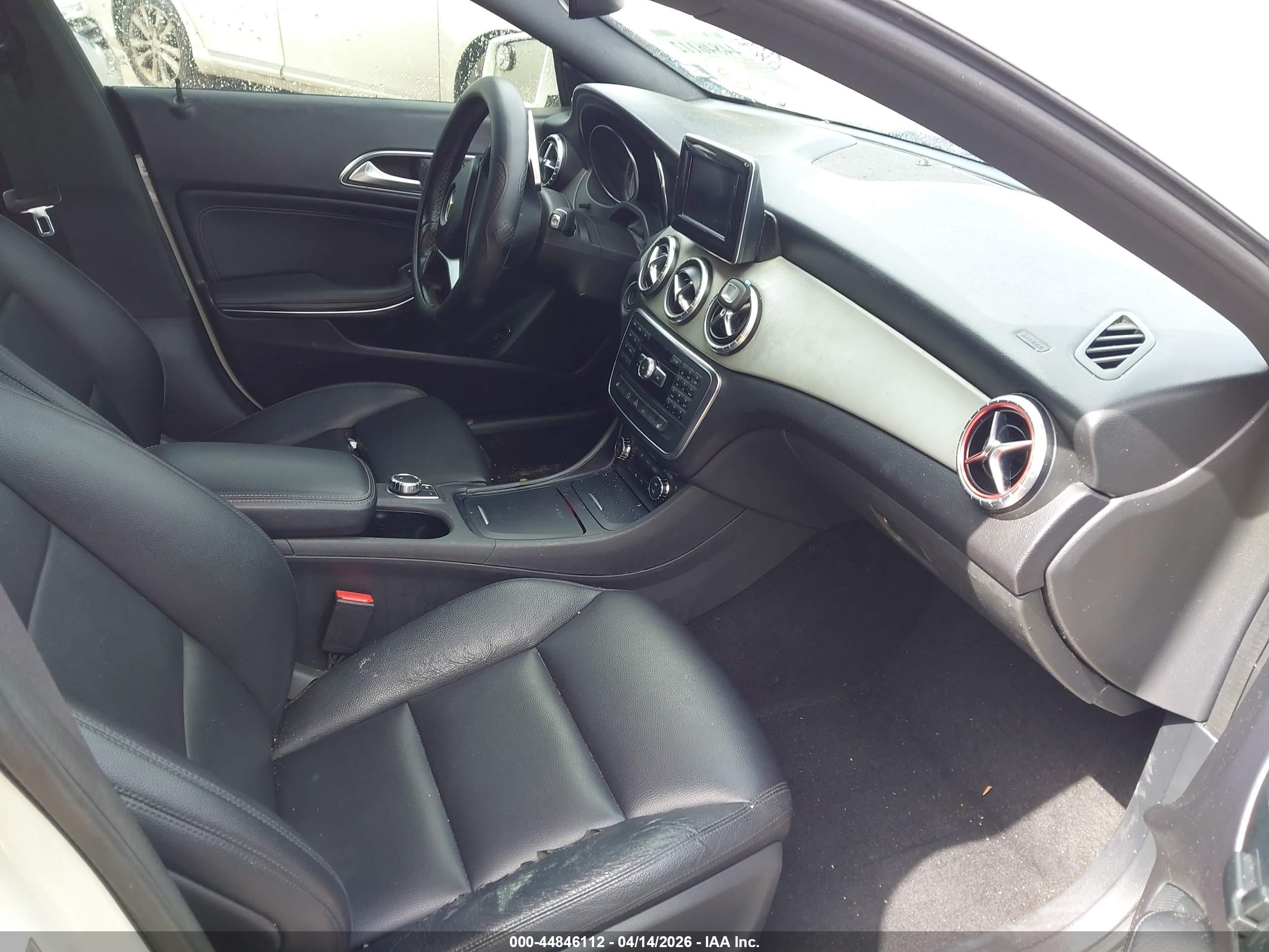 MERCEDES-BENZ CLA image 5