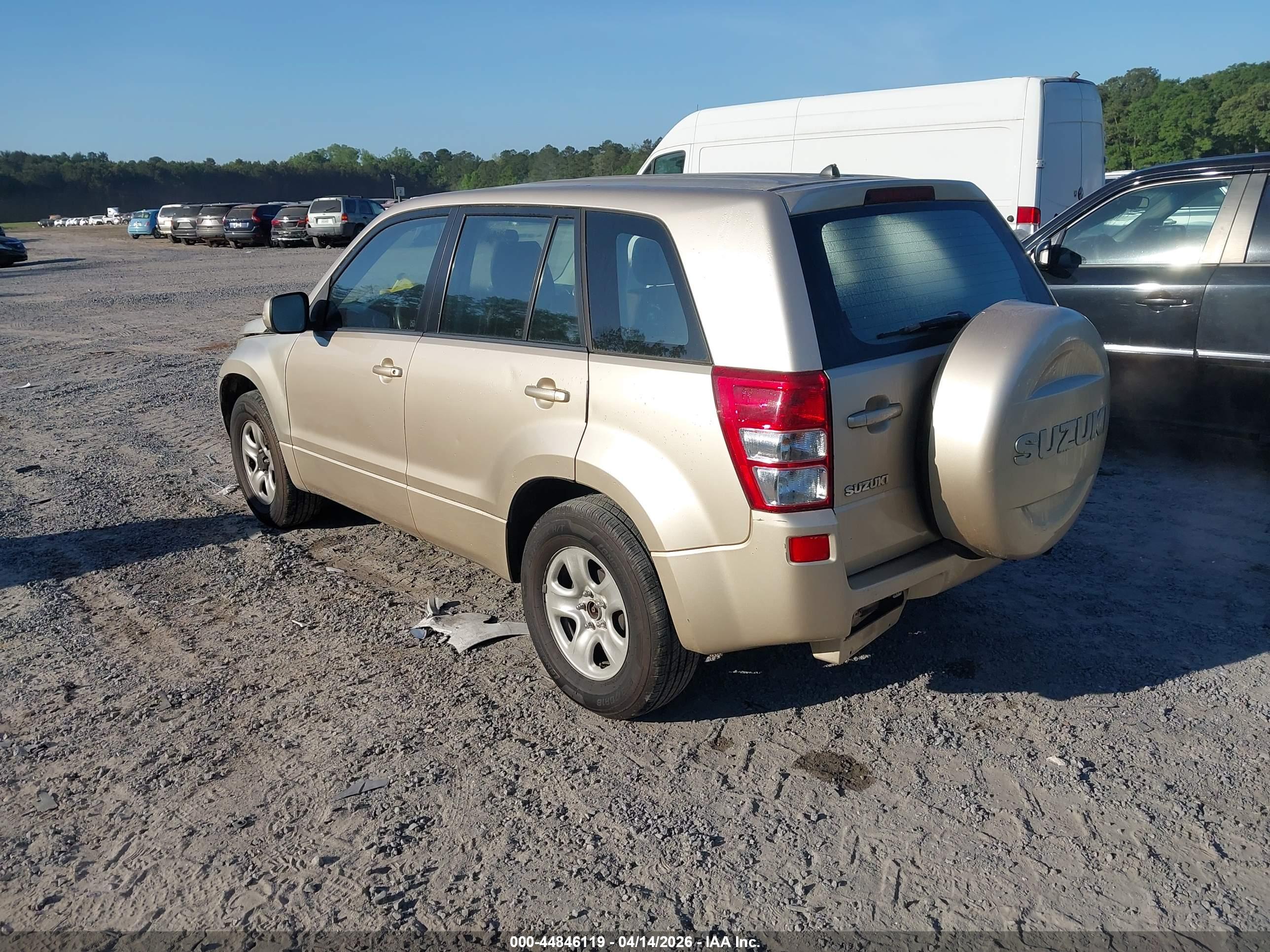 SUZUKI GRAND image 3