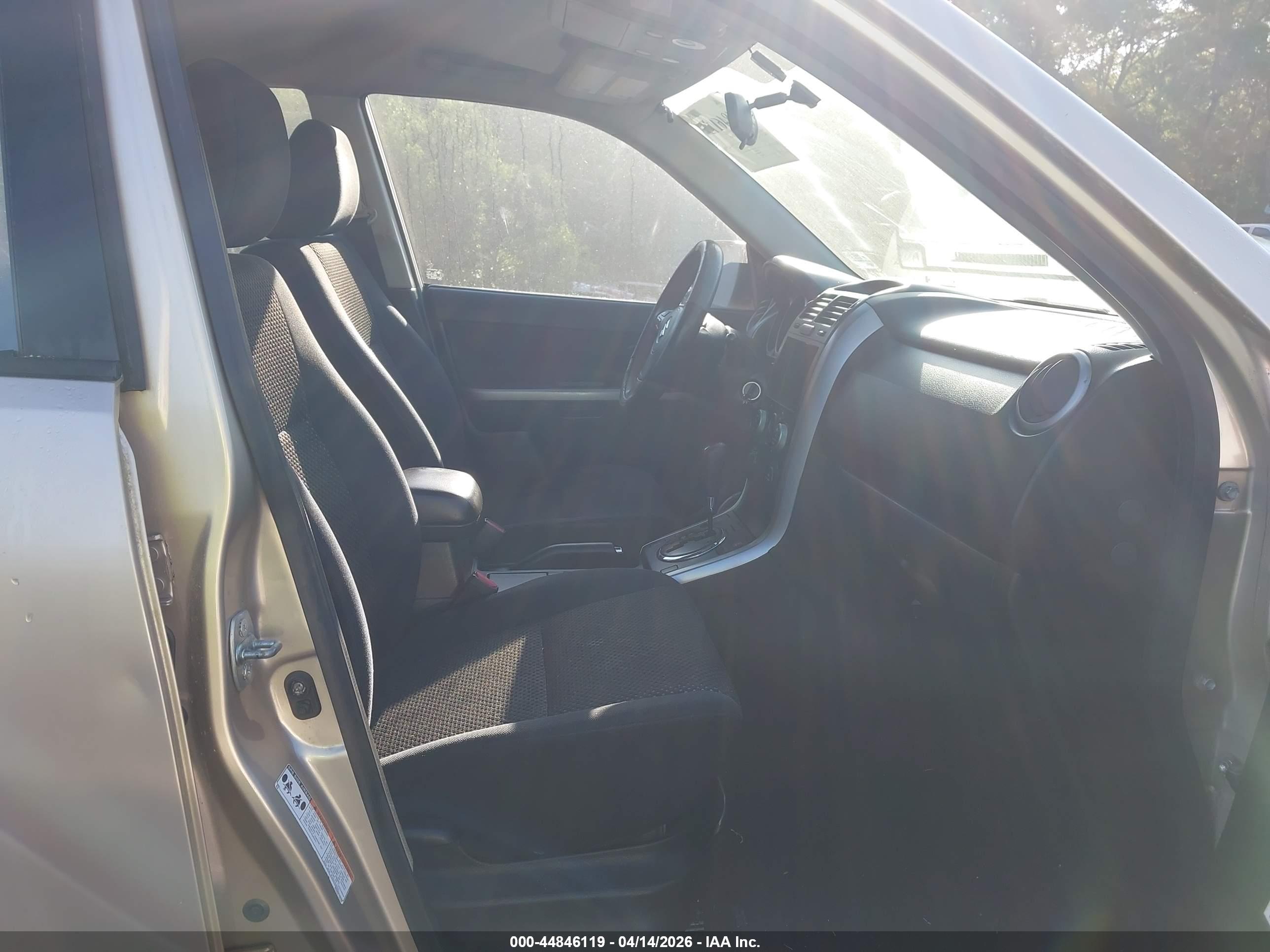 SUZUKI GRAND image 5