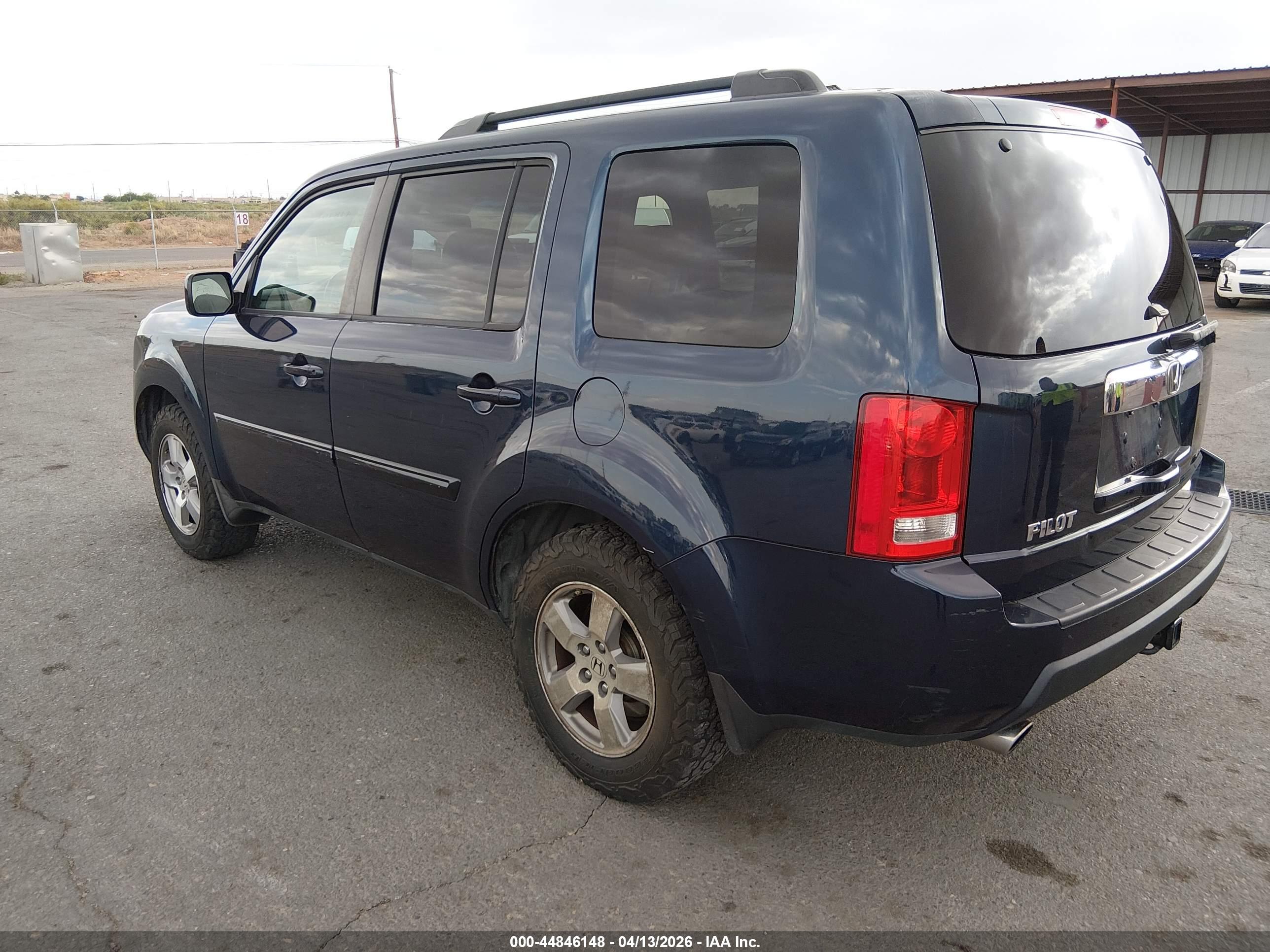HONDA PILOT image 3