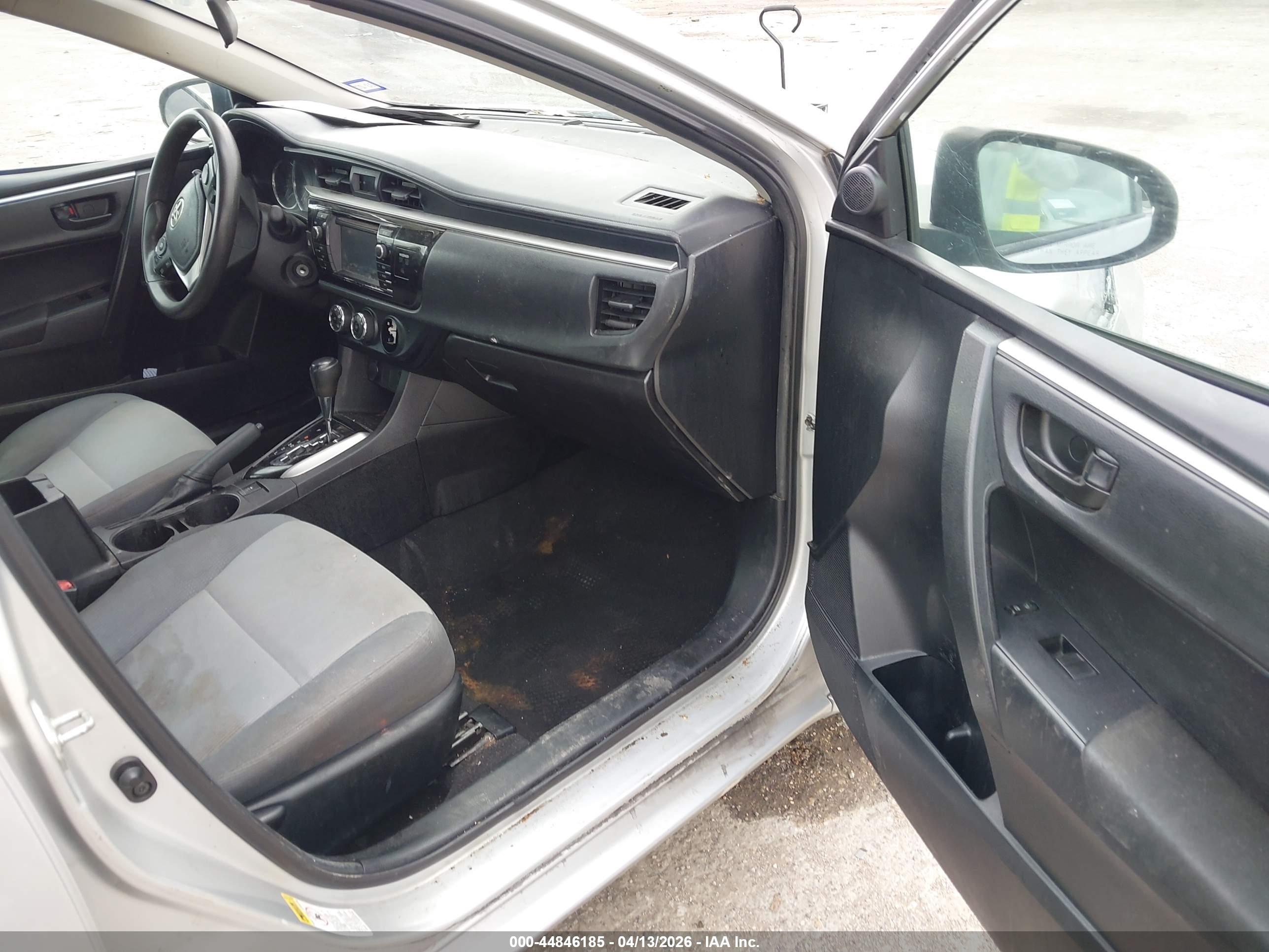 TOYOTA COROLLA image 5