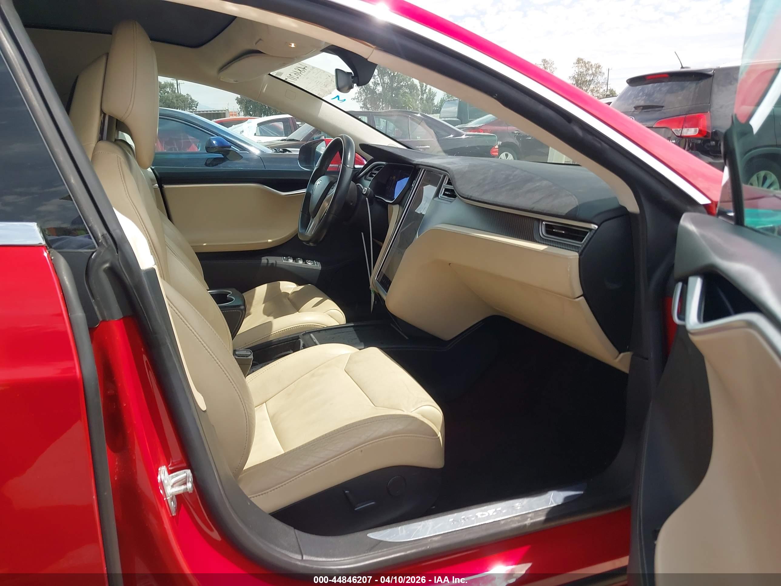 TESLA MODEL image 5