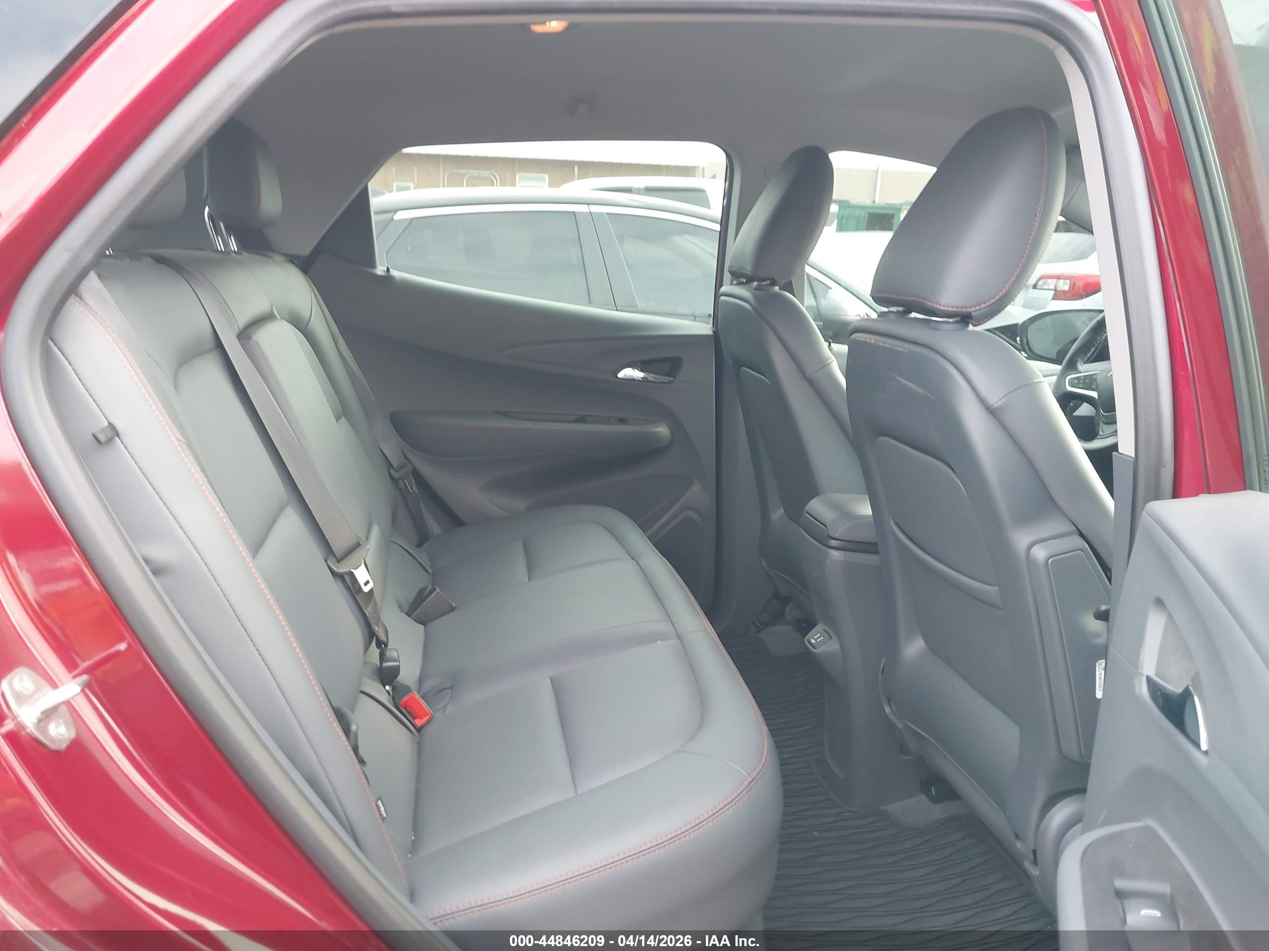 CHEVROLET BOLT image 8