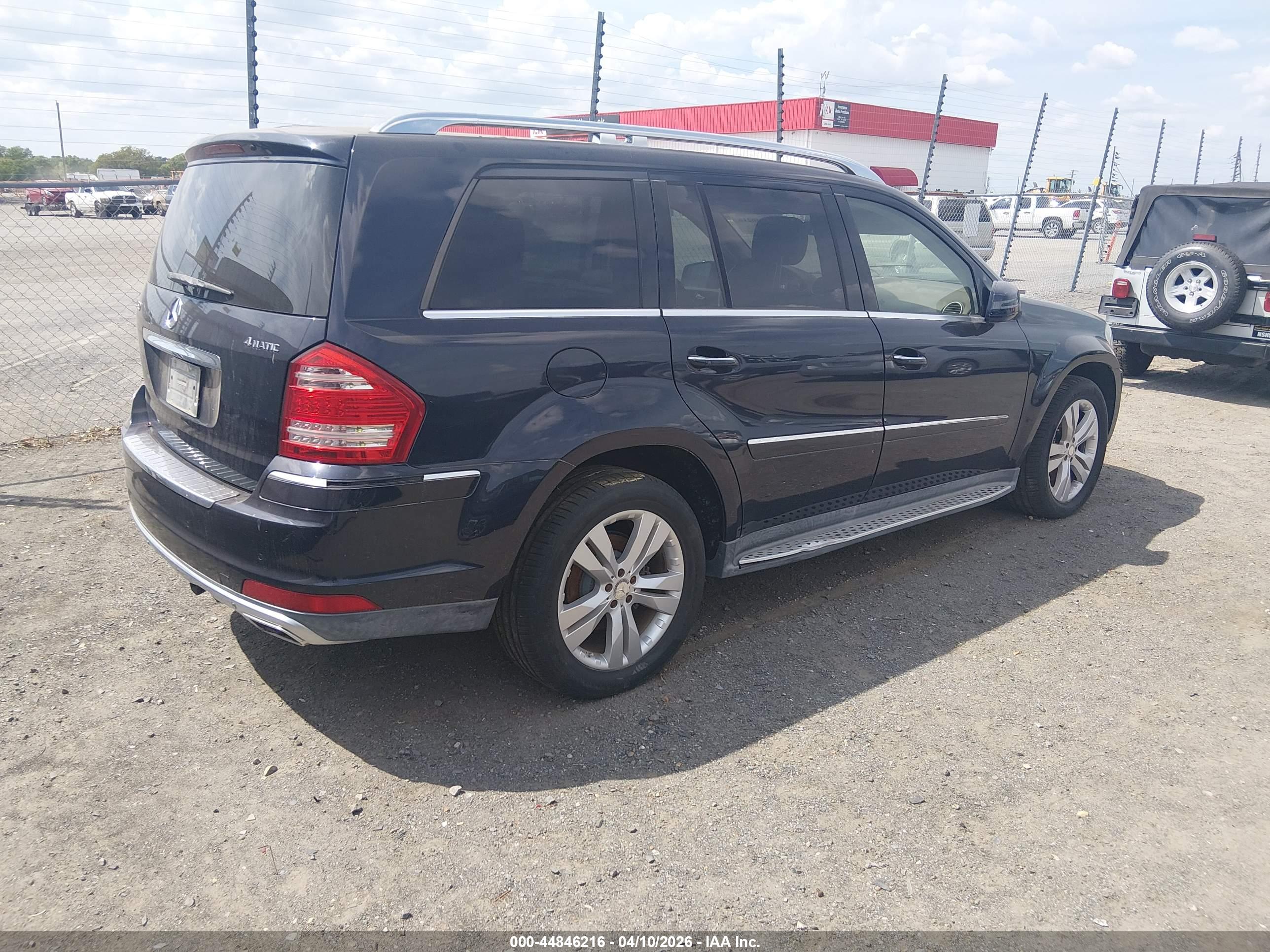 MERCEDES-BENZ GL image 4
