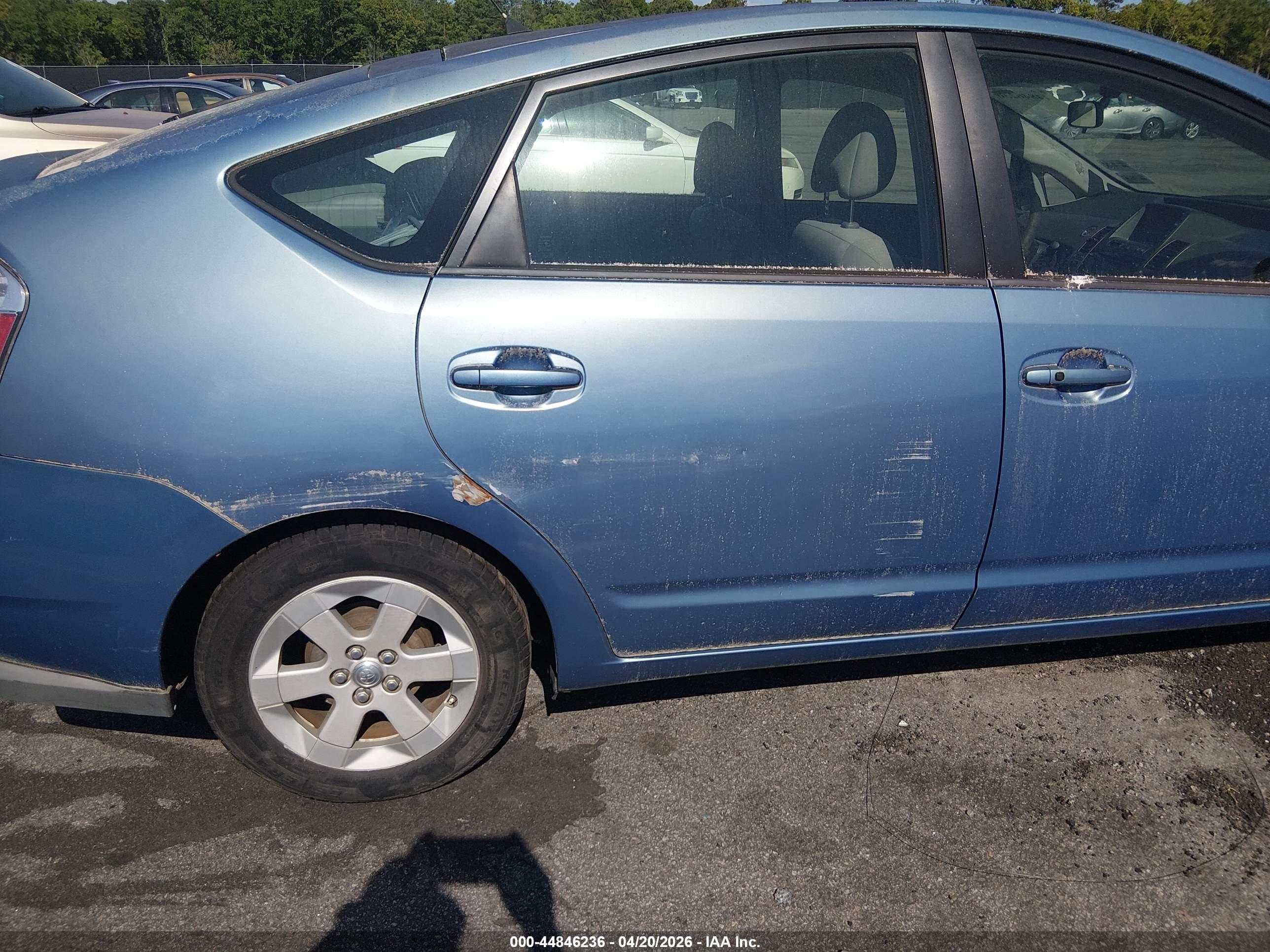 TOYOTA PRIUS image 6