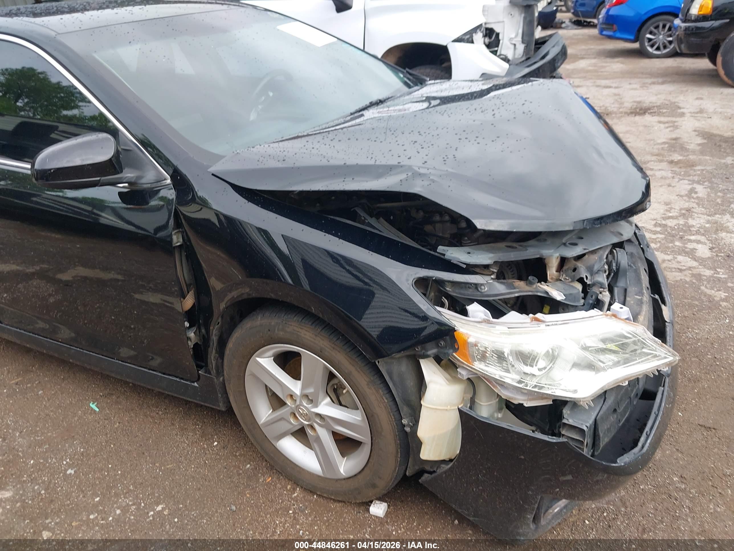 TOYOTA CAMRY image 6