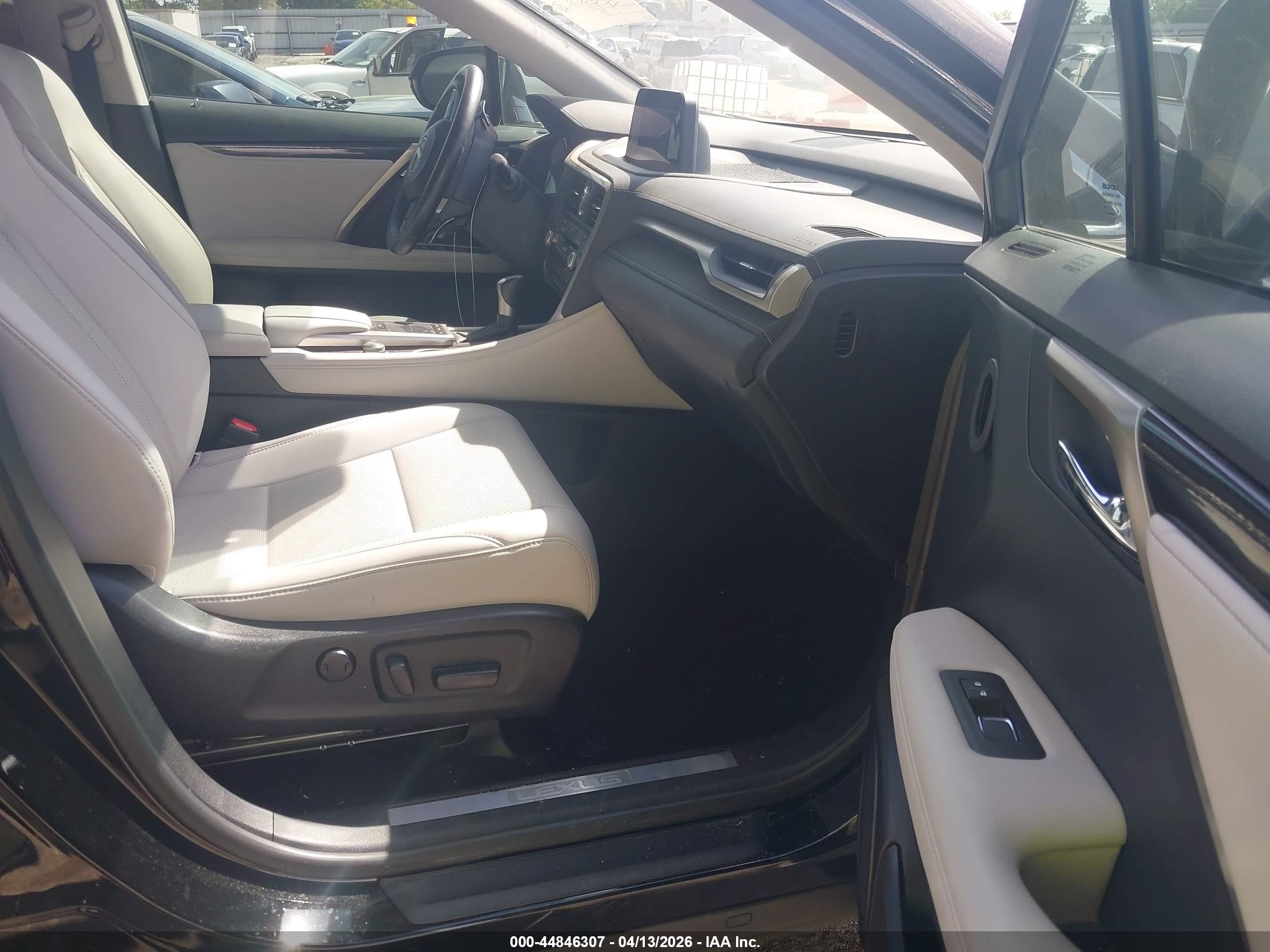 LEXUS RX image 5