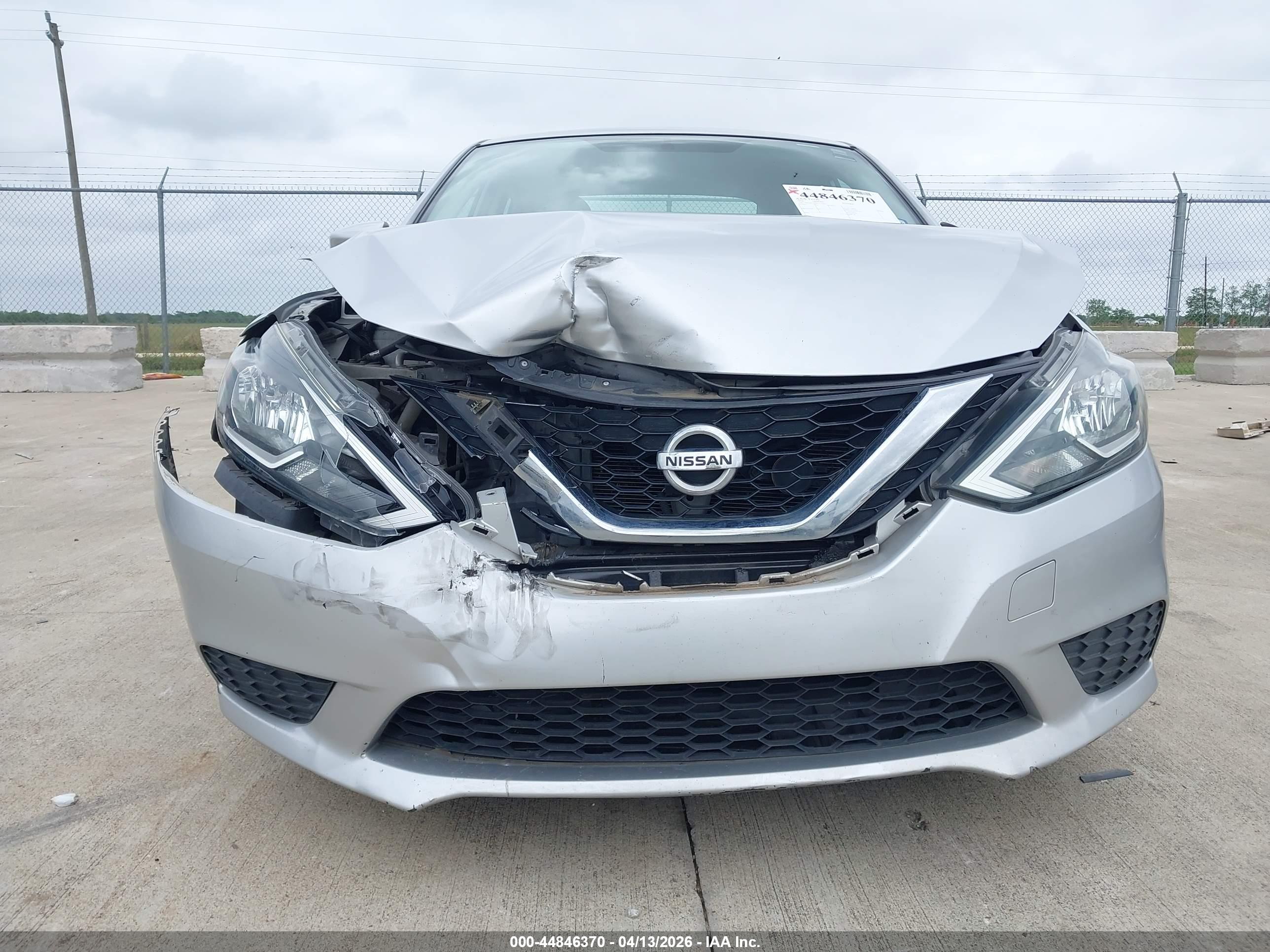 NISSAN SENTRA image 6